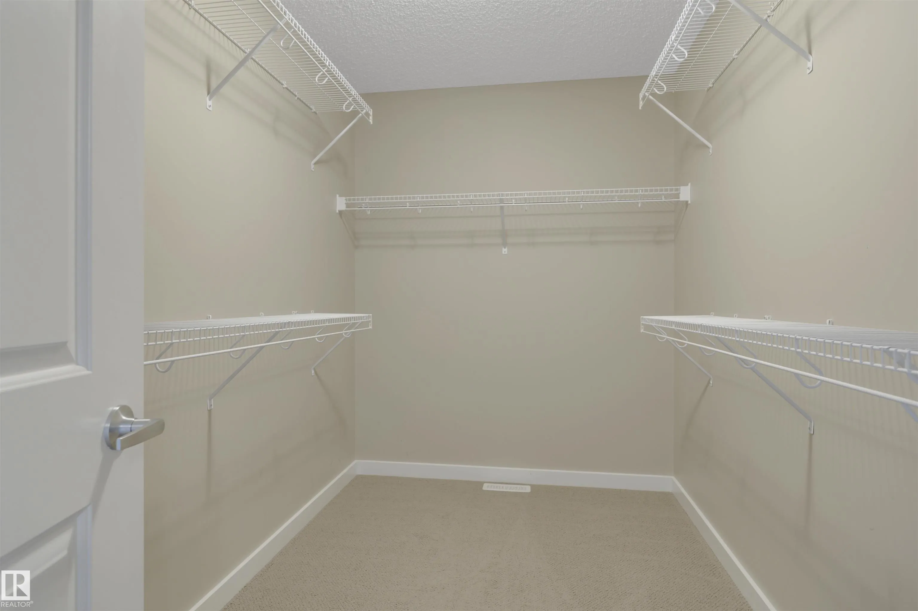 237 SHEPPARD Circle