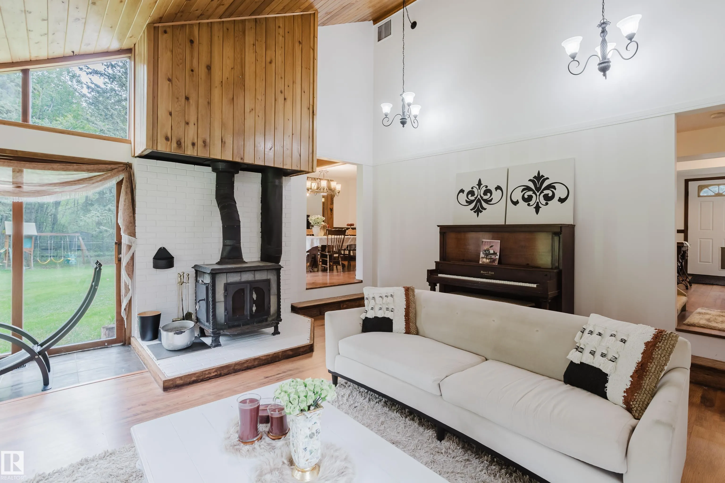 14 52215 RGE ROAD 270