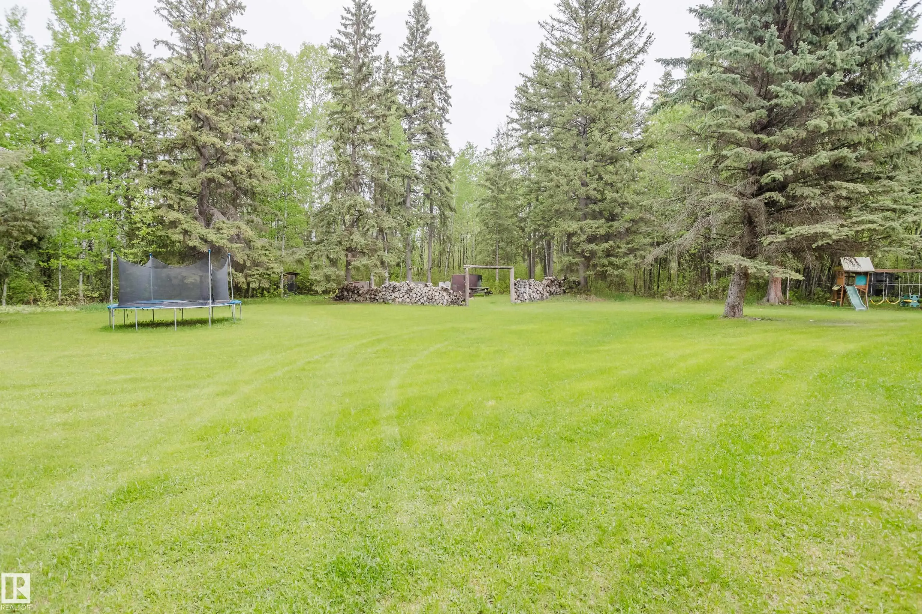 14 52215 RGE ROAD 270