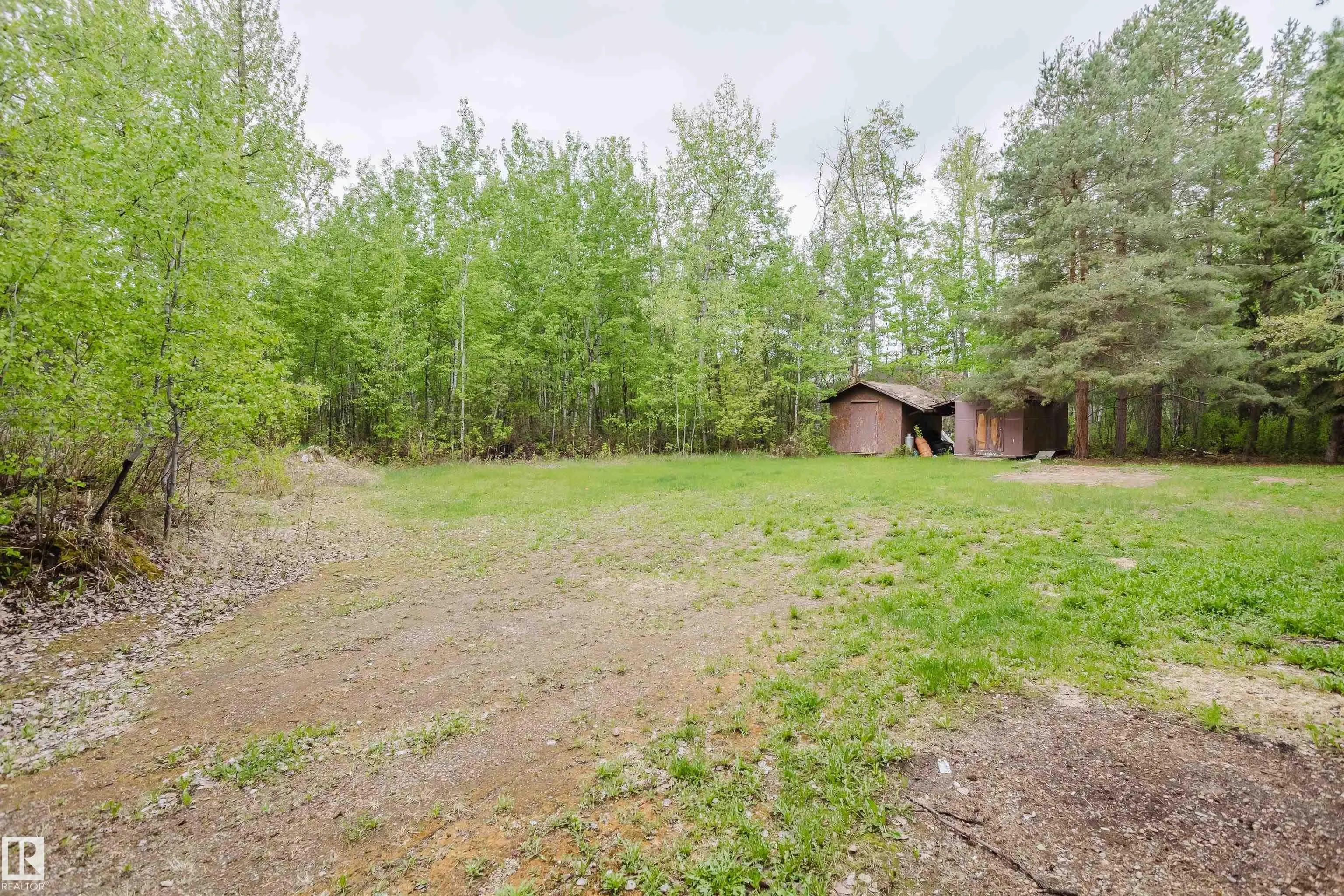 14 52215 RGE ROAD 270