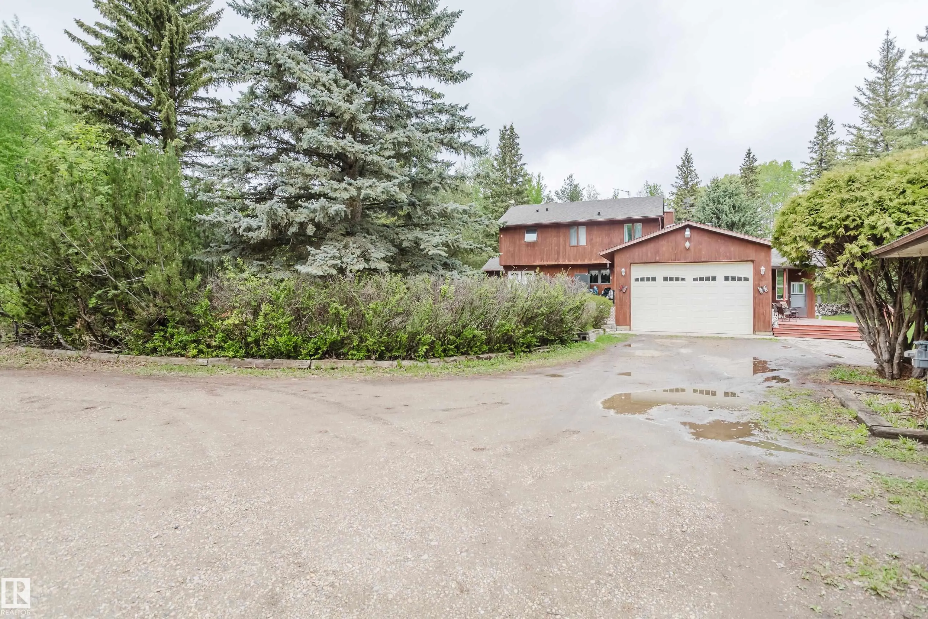14 52215 RGE ROAD 270