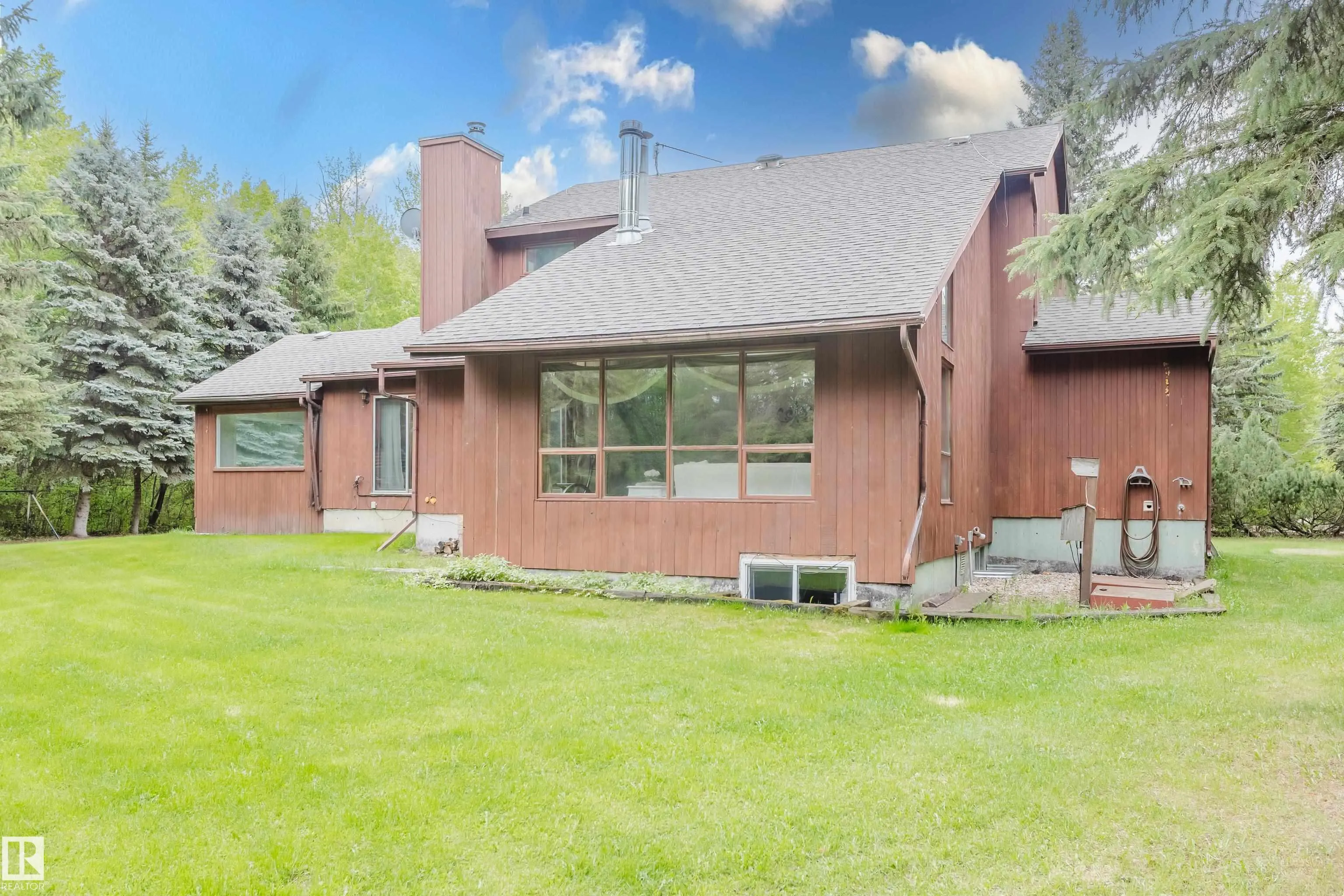 14 52215 RGE ROAD 270