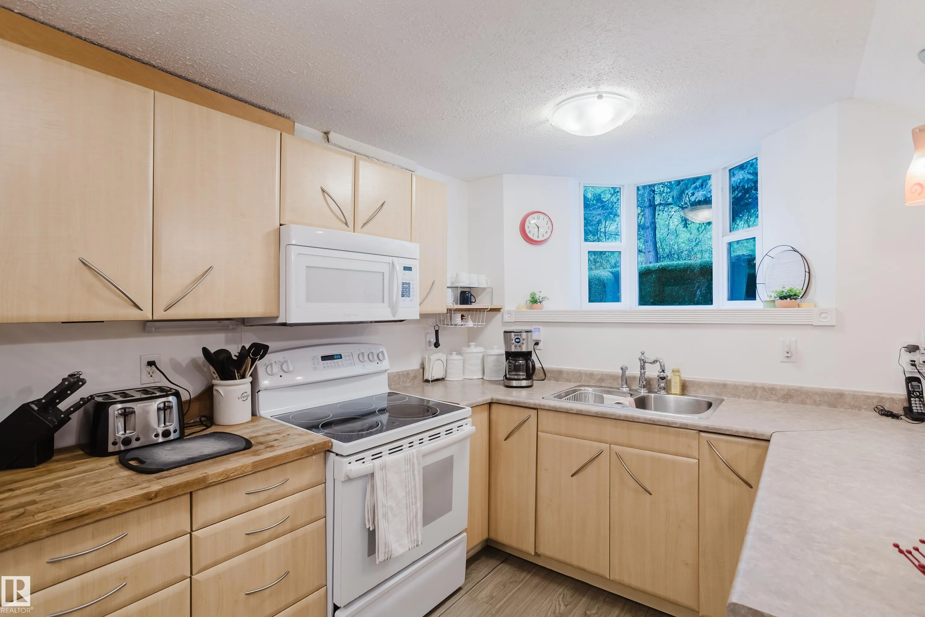 14 52215 RGE ROAD 270