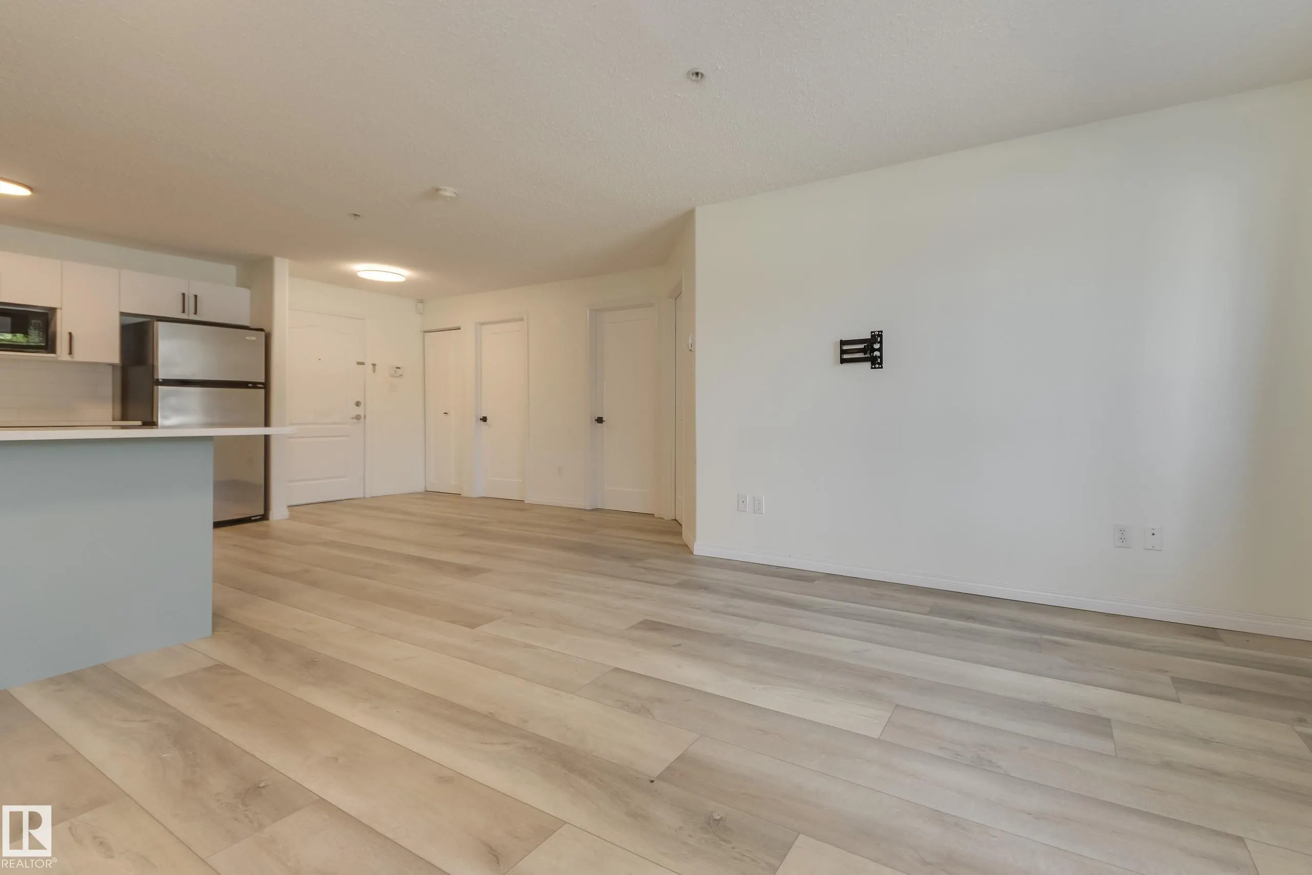 9357 SIMPSON Drive