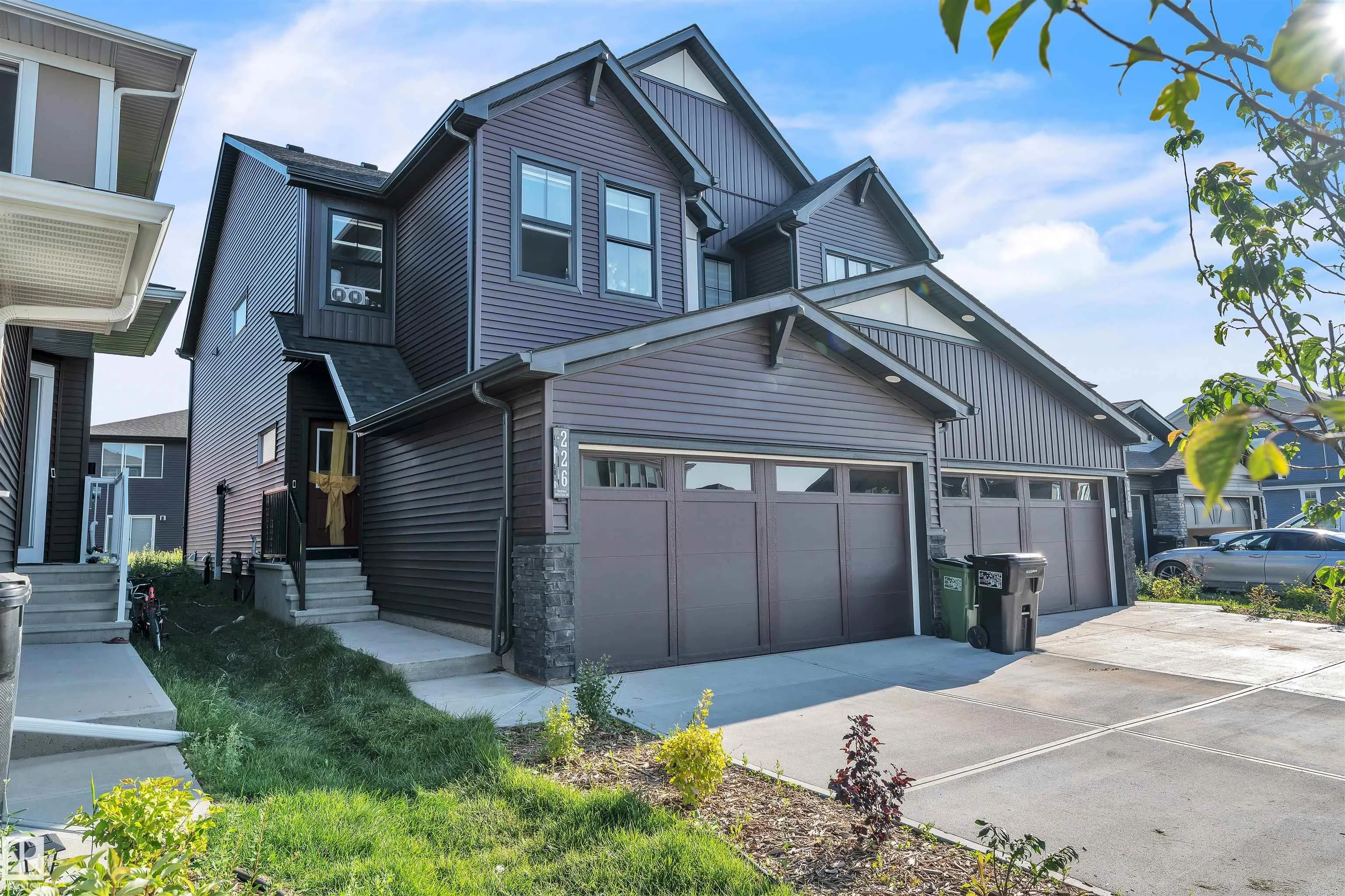 226 ORCHARDS Boulevard