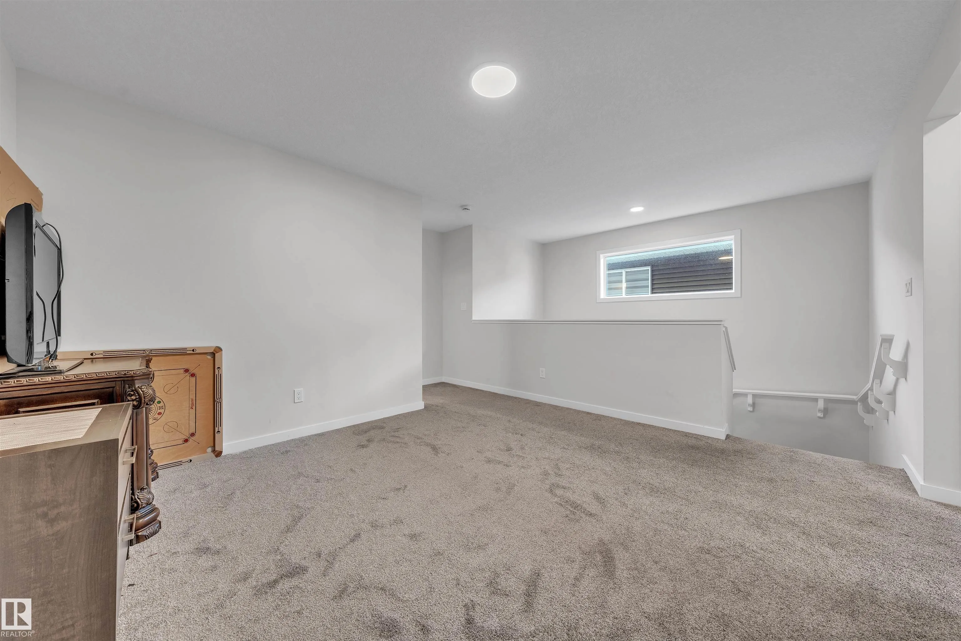 226 ORCHARDS Boulevard