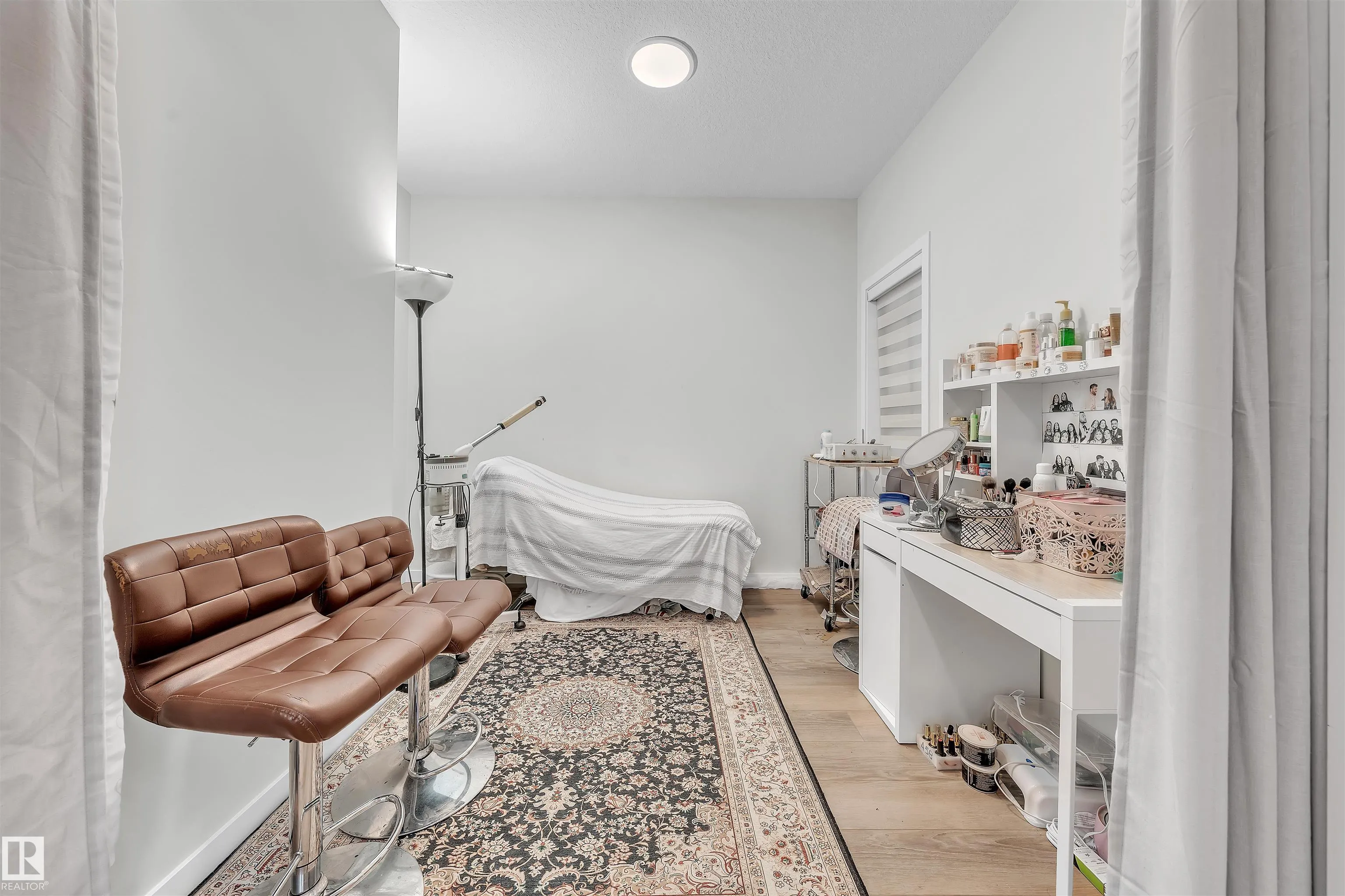 226 ORCHARDS Boulevard