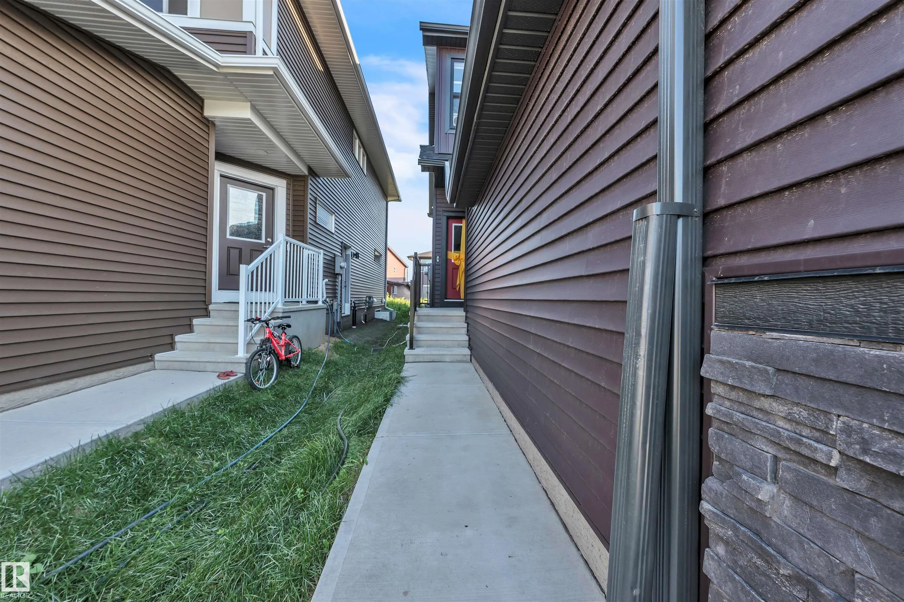 226 ORCHARDS Boulevard