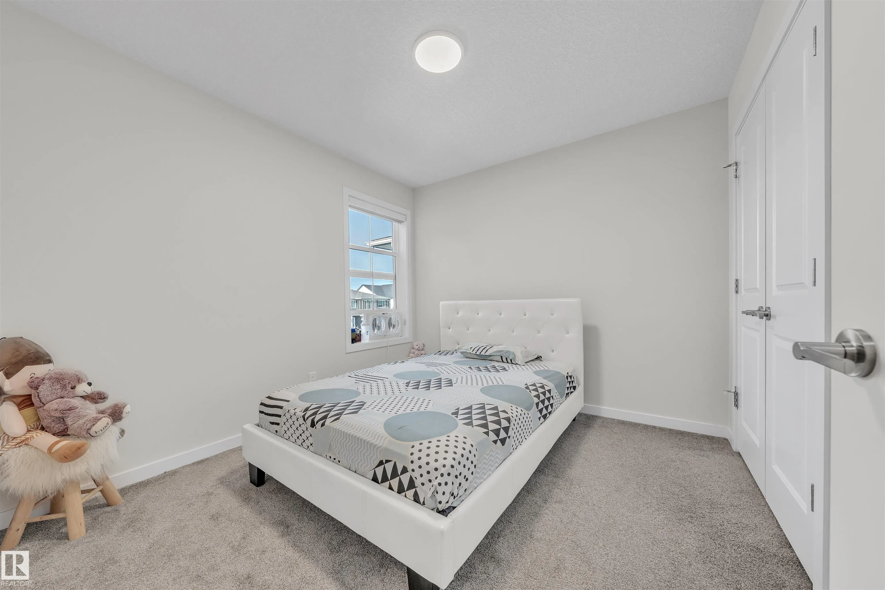 226 ORCHARDS Boulevard