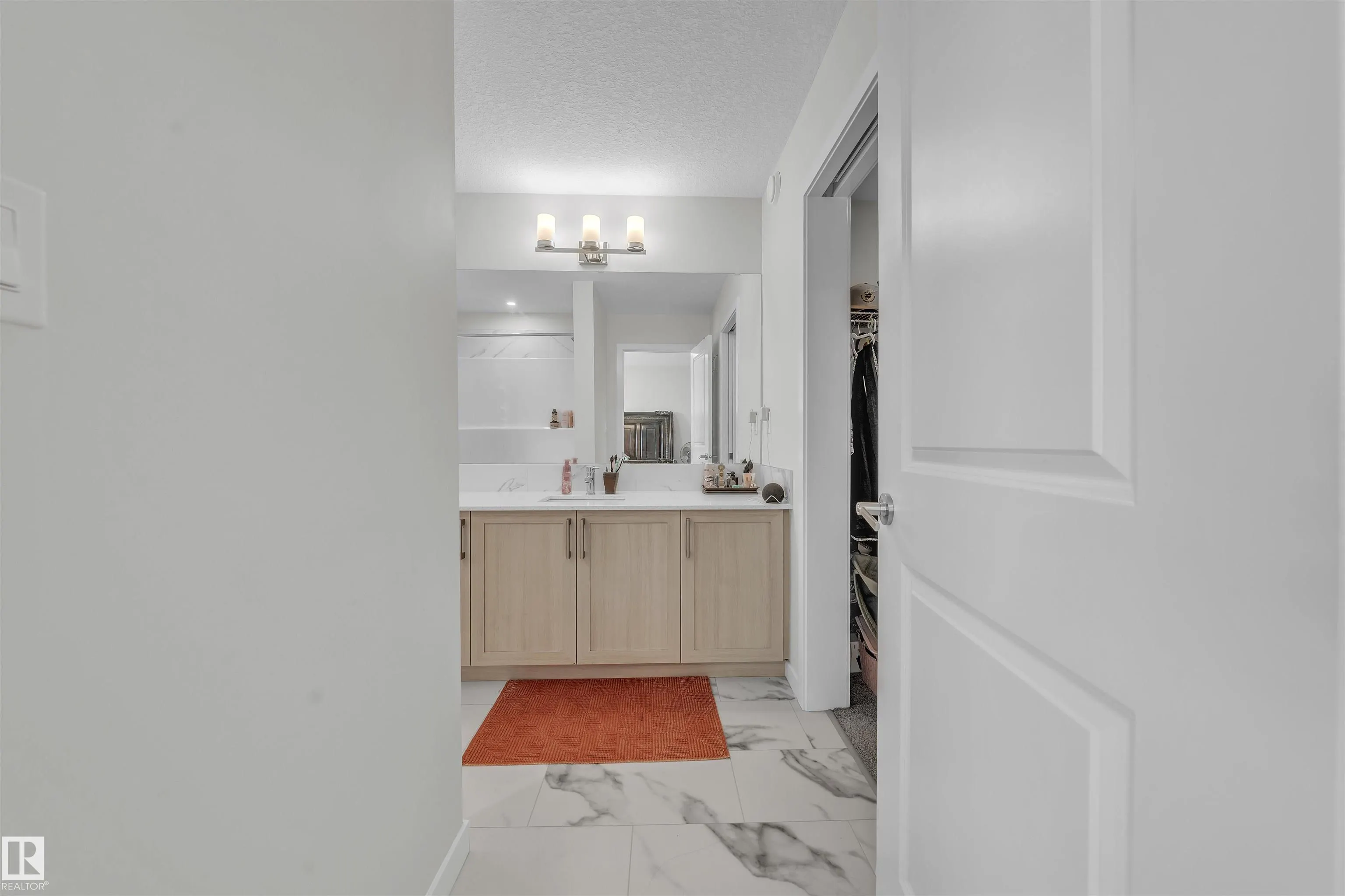 226 ORCHARDS Boulevard