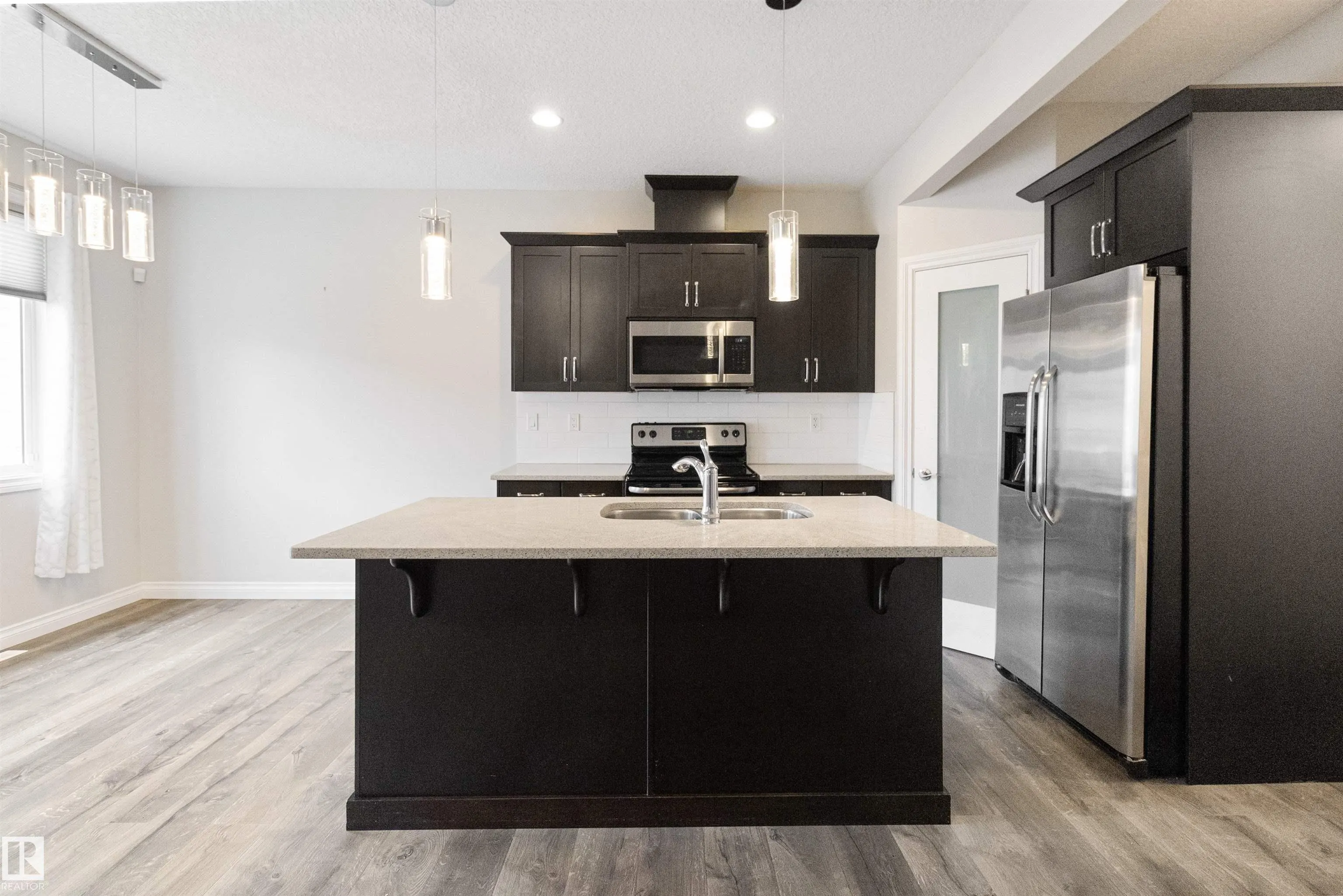 37 ROSEBERRY Lane