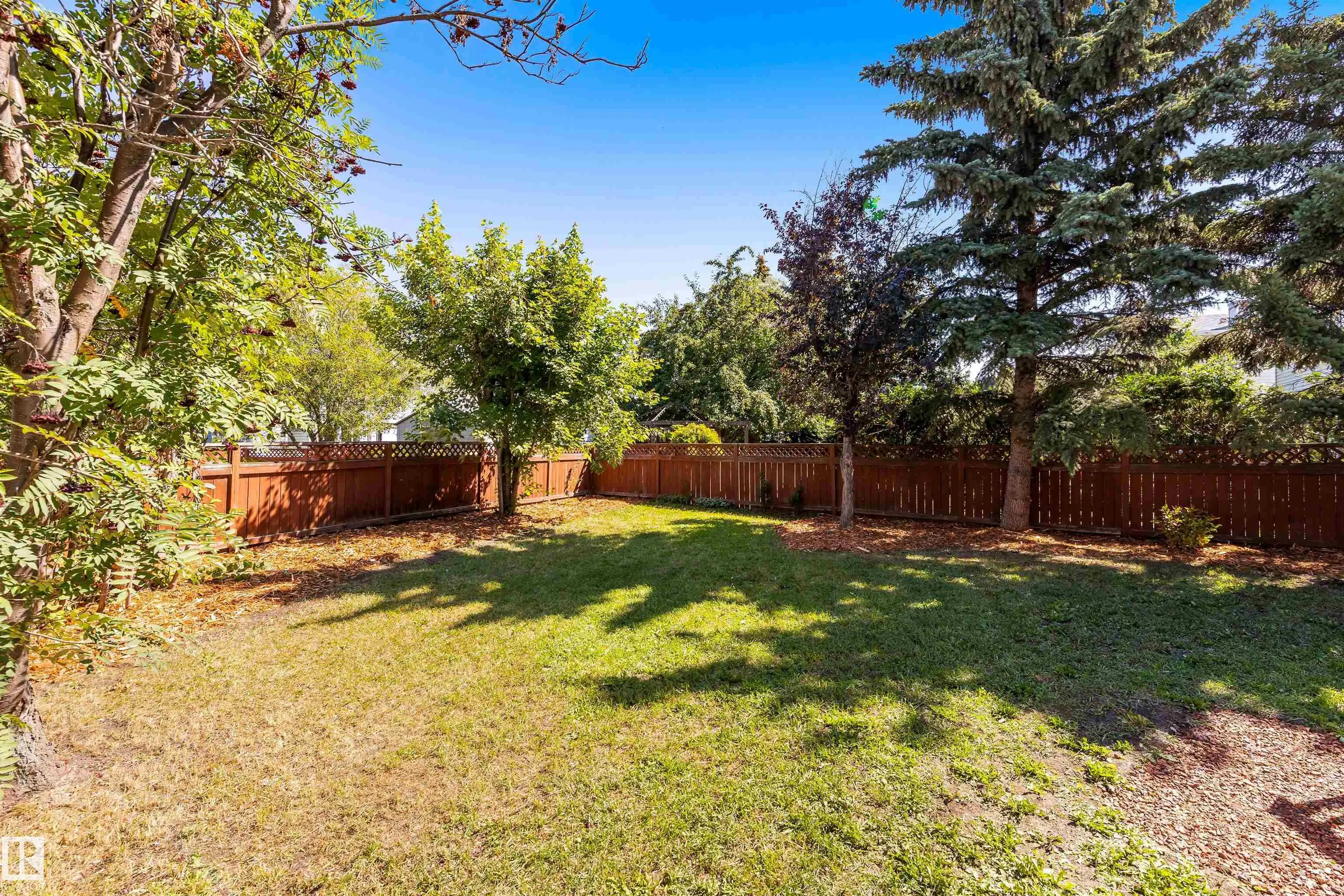 57 DEANE Crescent