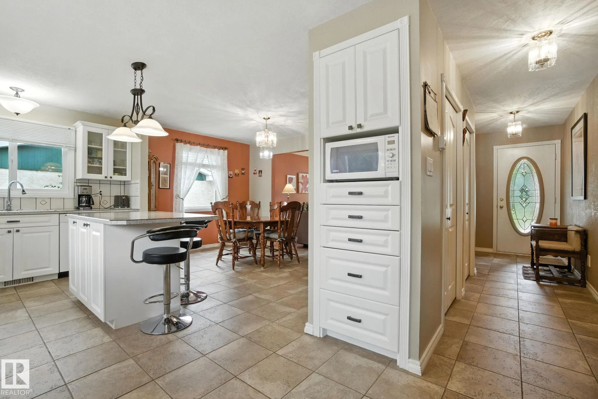 2 LAYDON Drive