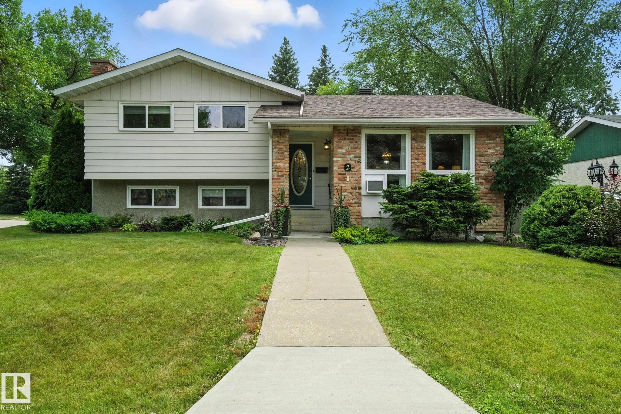 2 LAYDON Drive