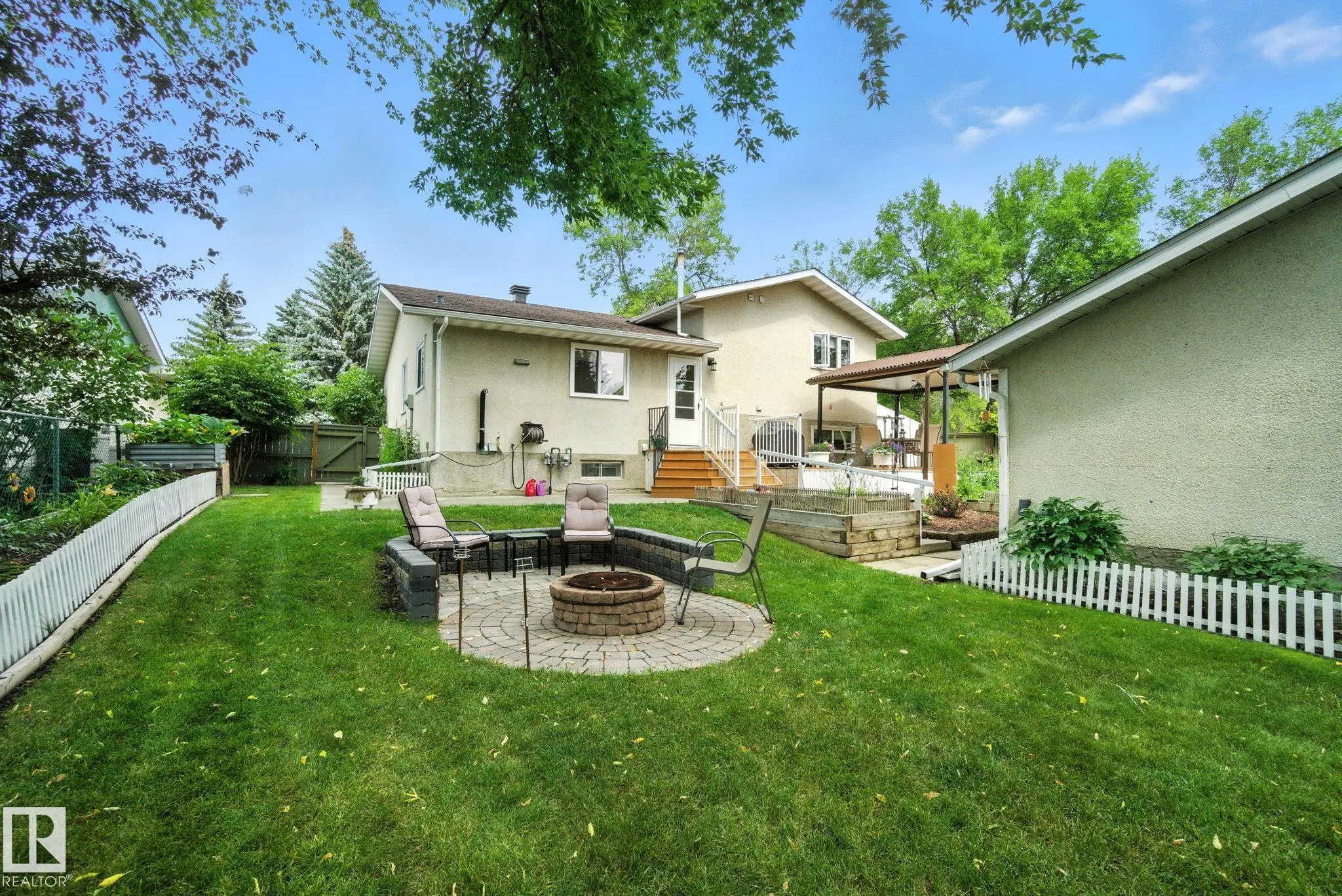 2 LAYDON Drive