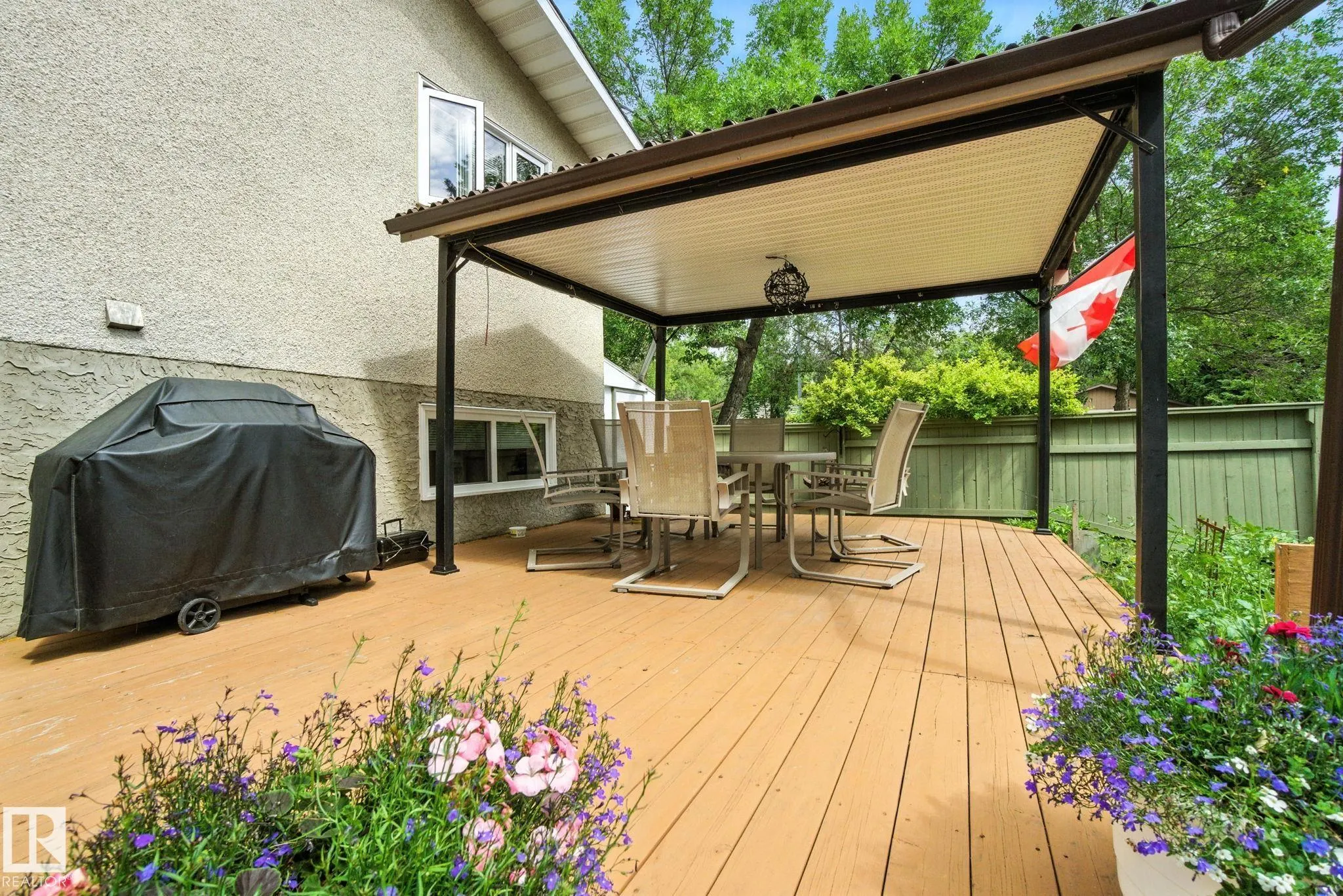 2 LAYDON Drive