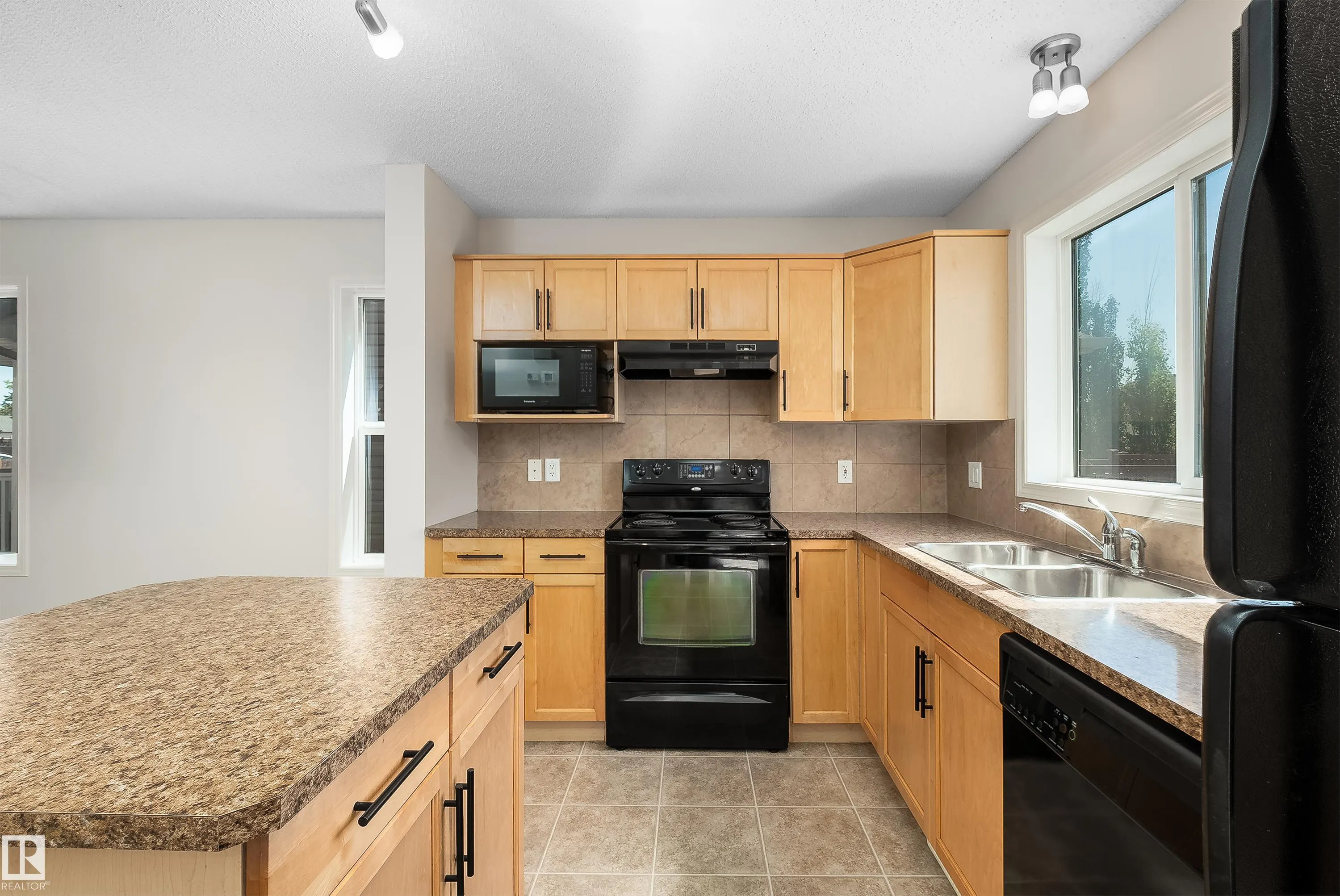 243 SOUTHWICK Way