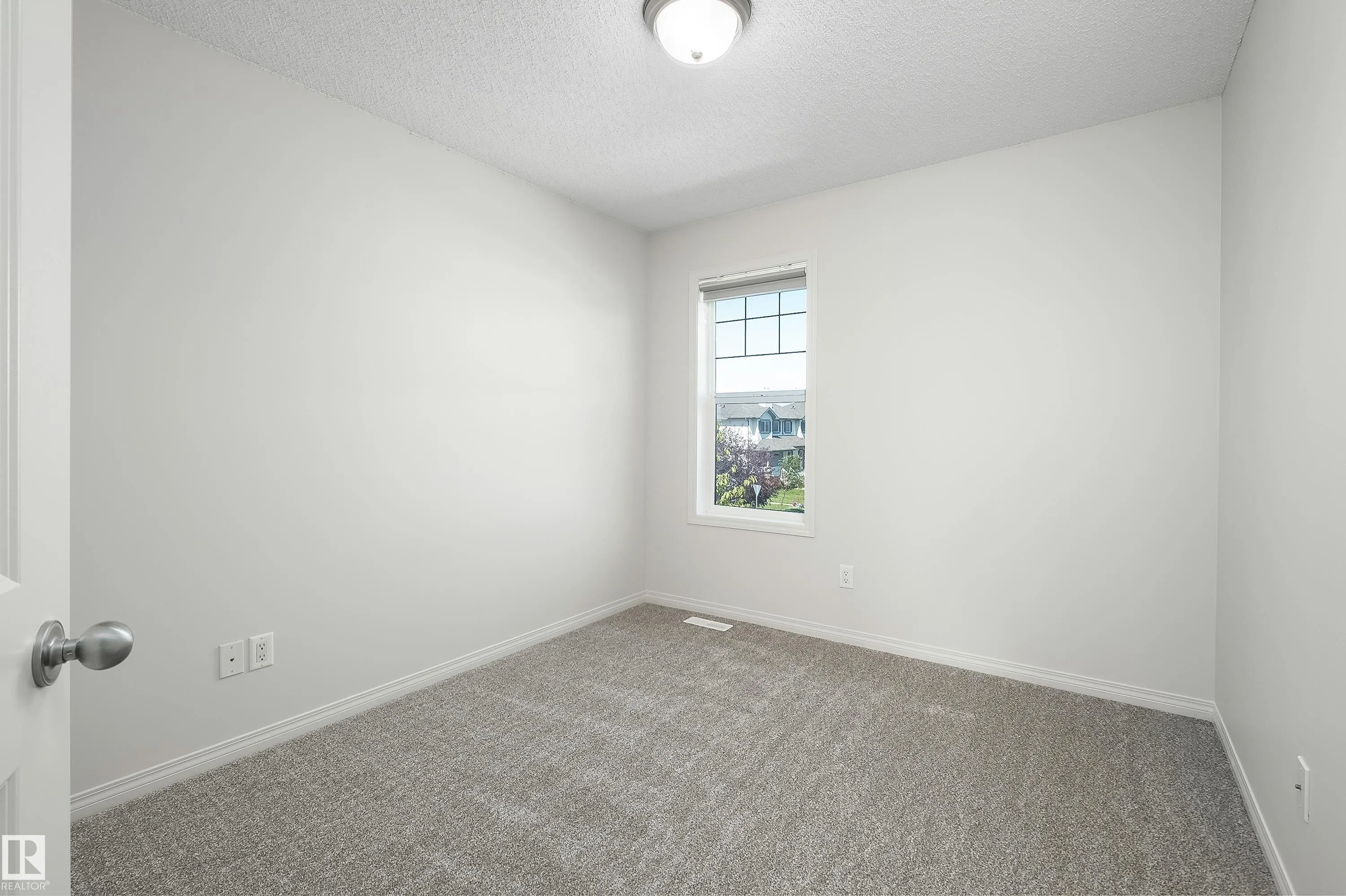 243 SOUTHWICK Way
