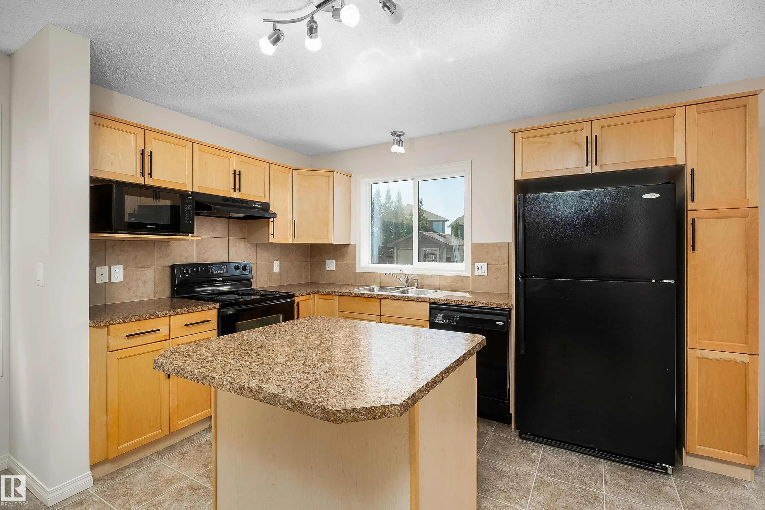 243 SOUTHWICK Way
