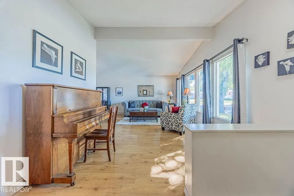 1031 STRATHCONA Drive