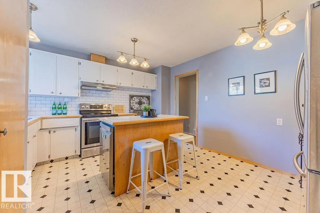 1031 STRATHCONA Drive