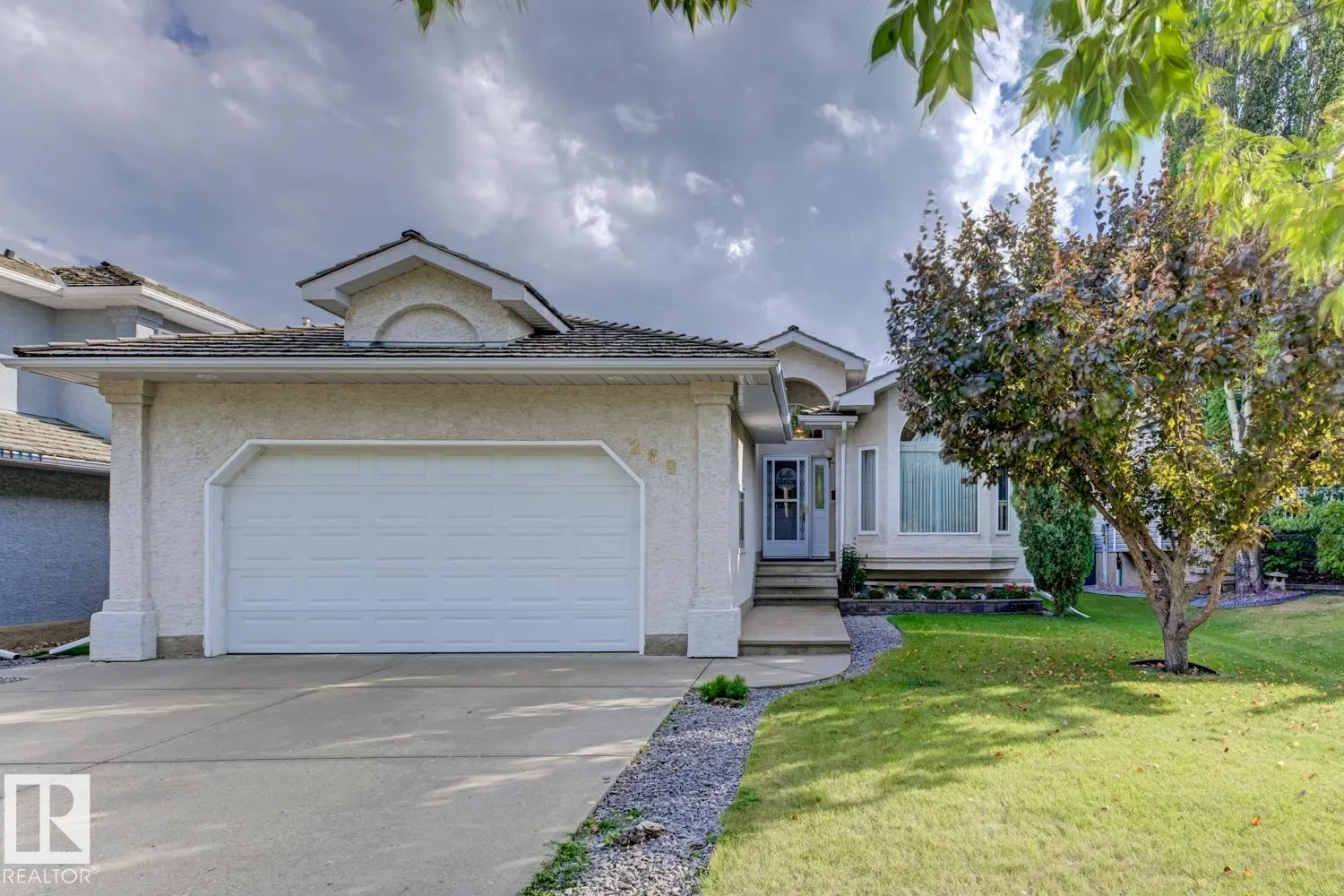 269 HAWKVIEW Crest