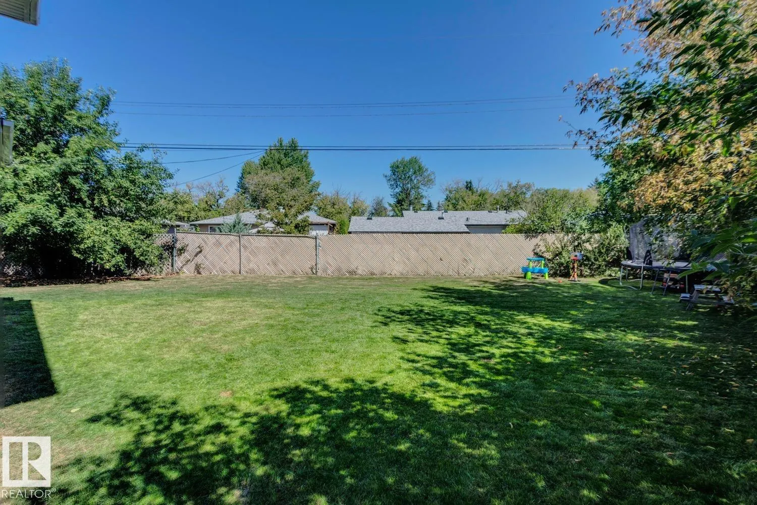 28 GREER Crescent