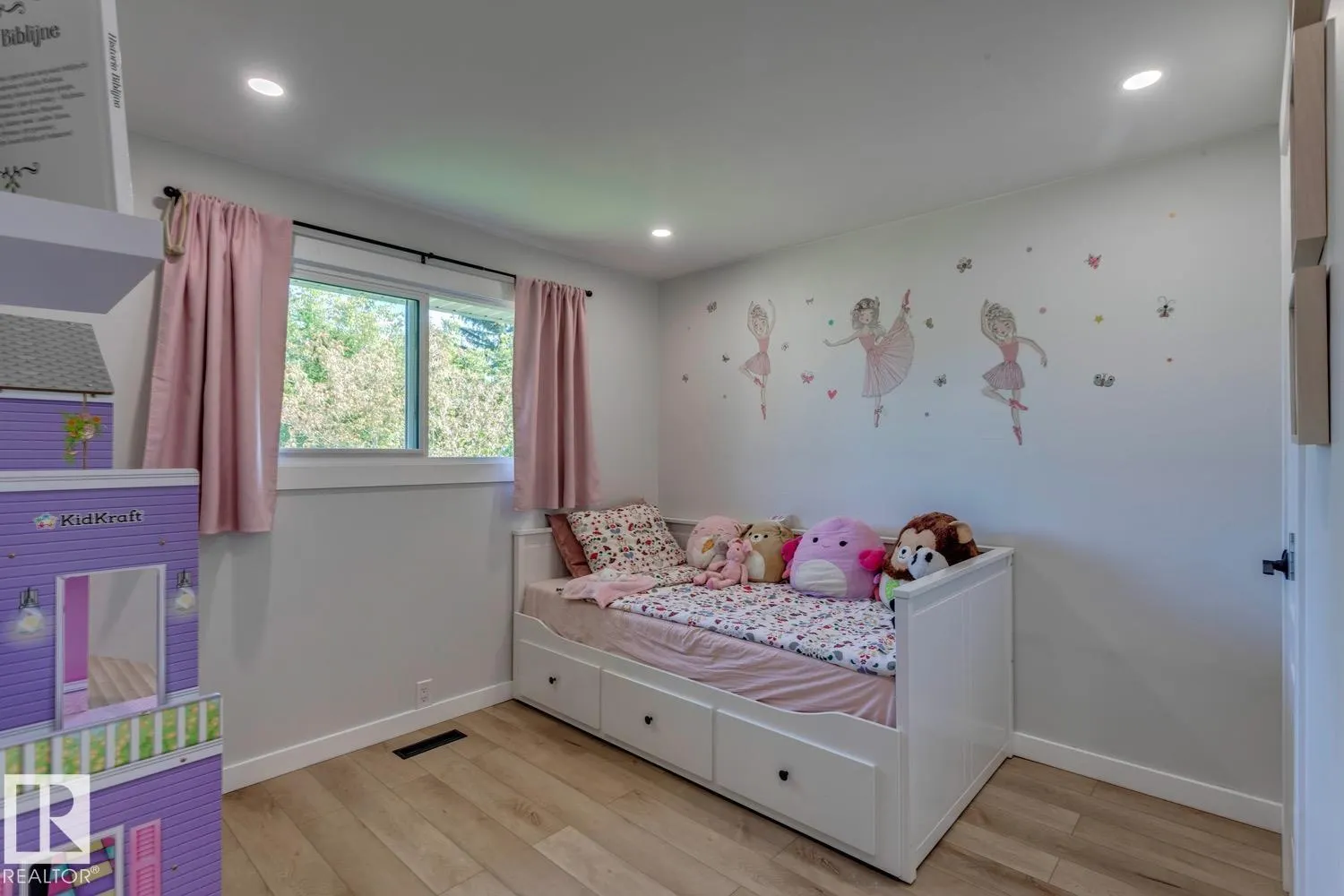 28 GREER Crescent
