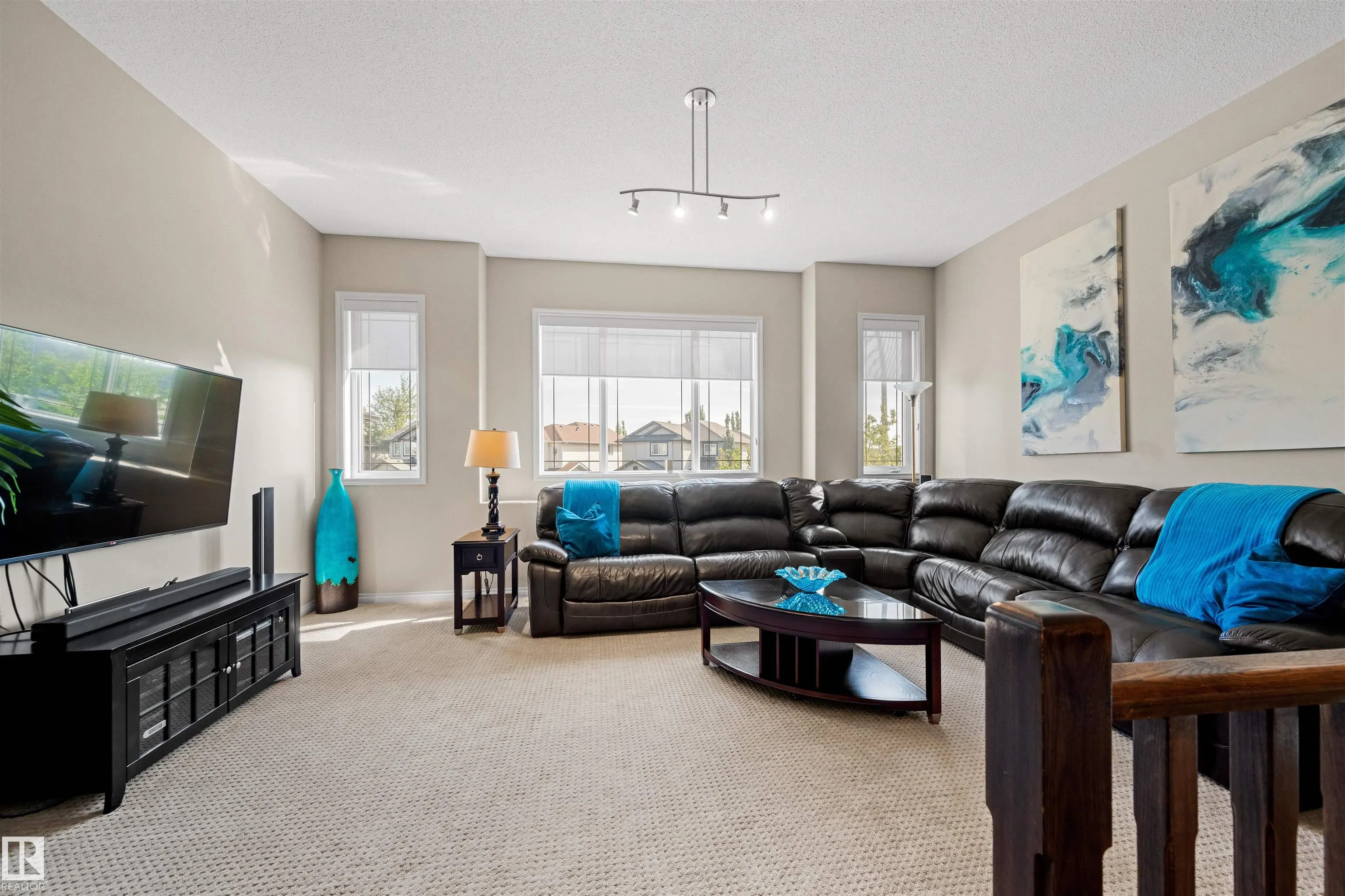 612 FOXTAIL Lane