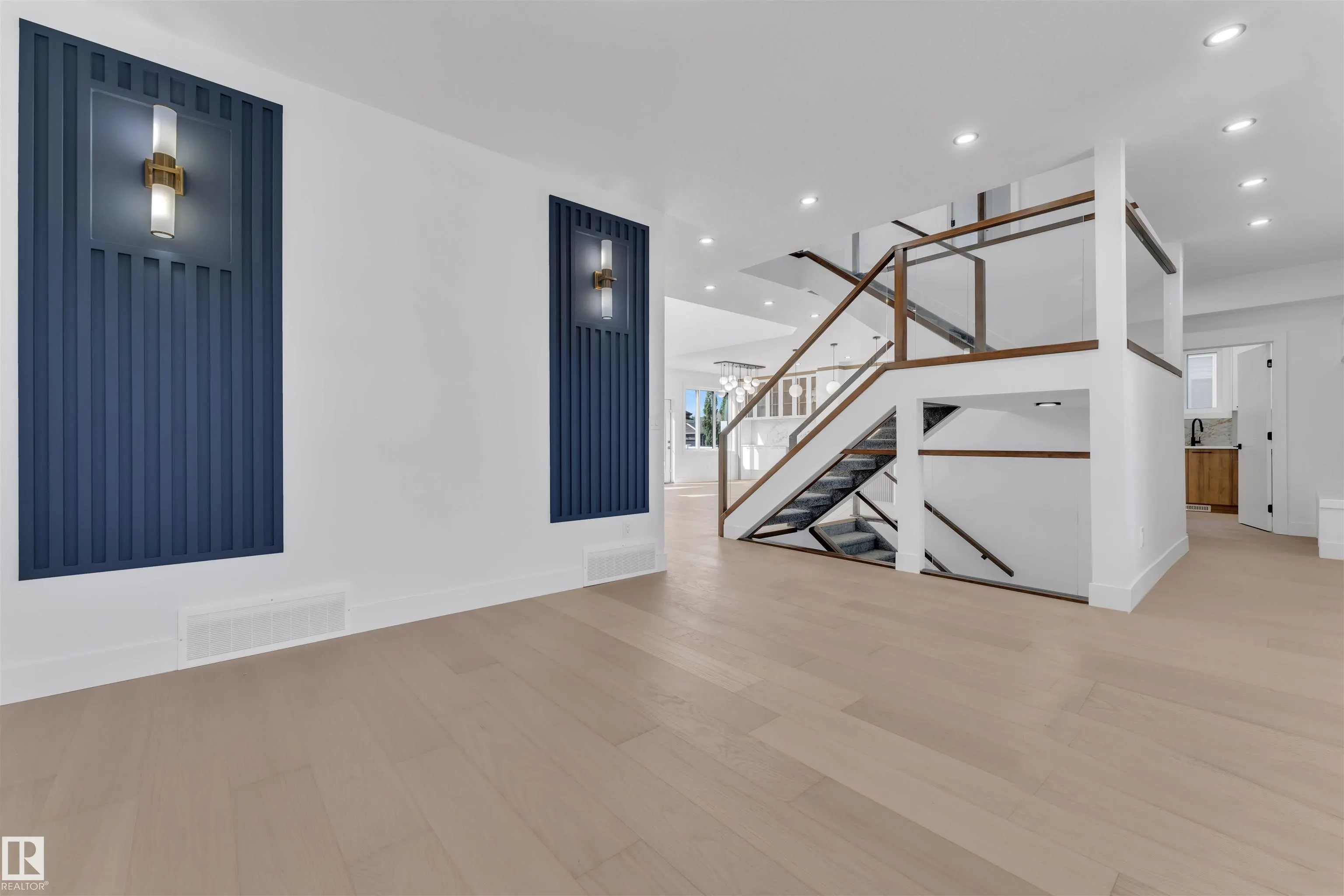 619 FRASER VISTA Vista