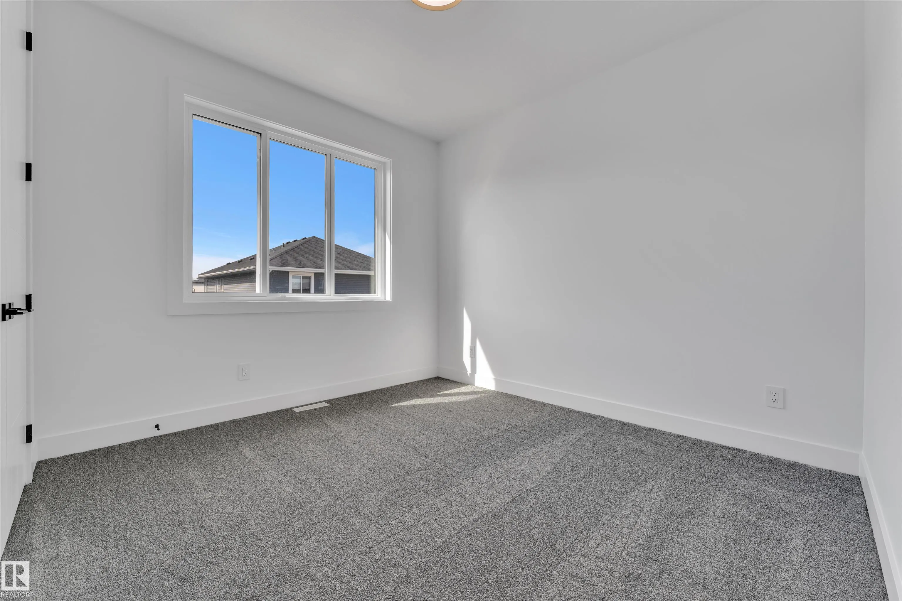 619 FRASER VISTA Vista