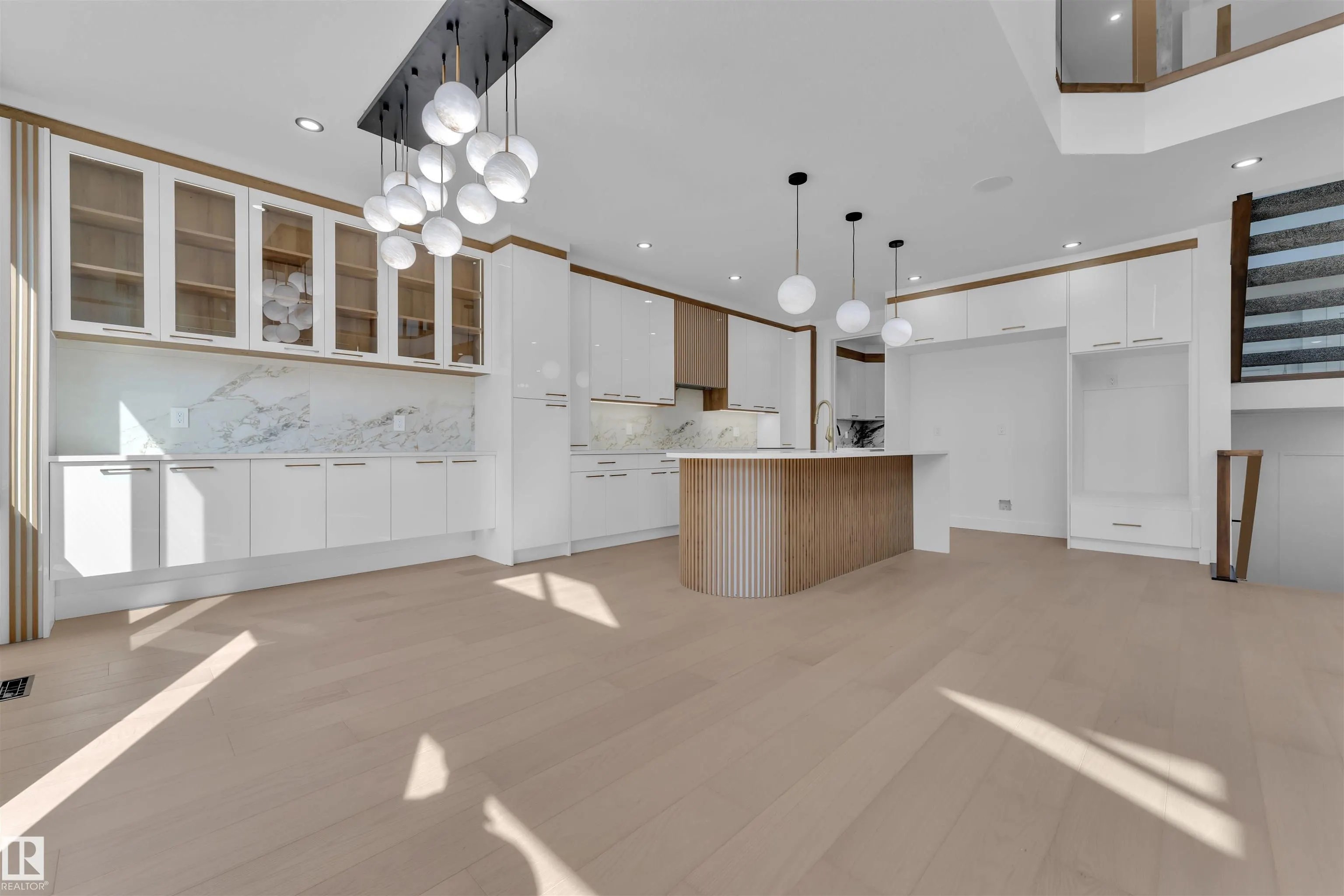 619 FRASER VISTA Vista