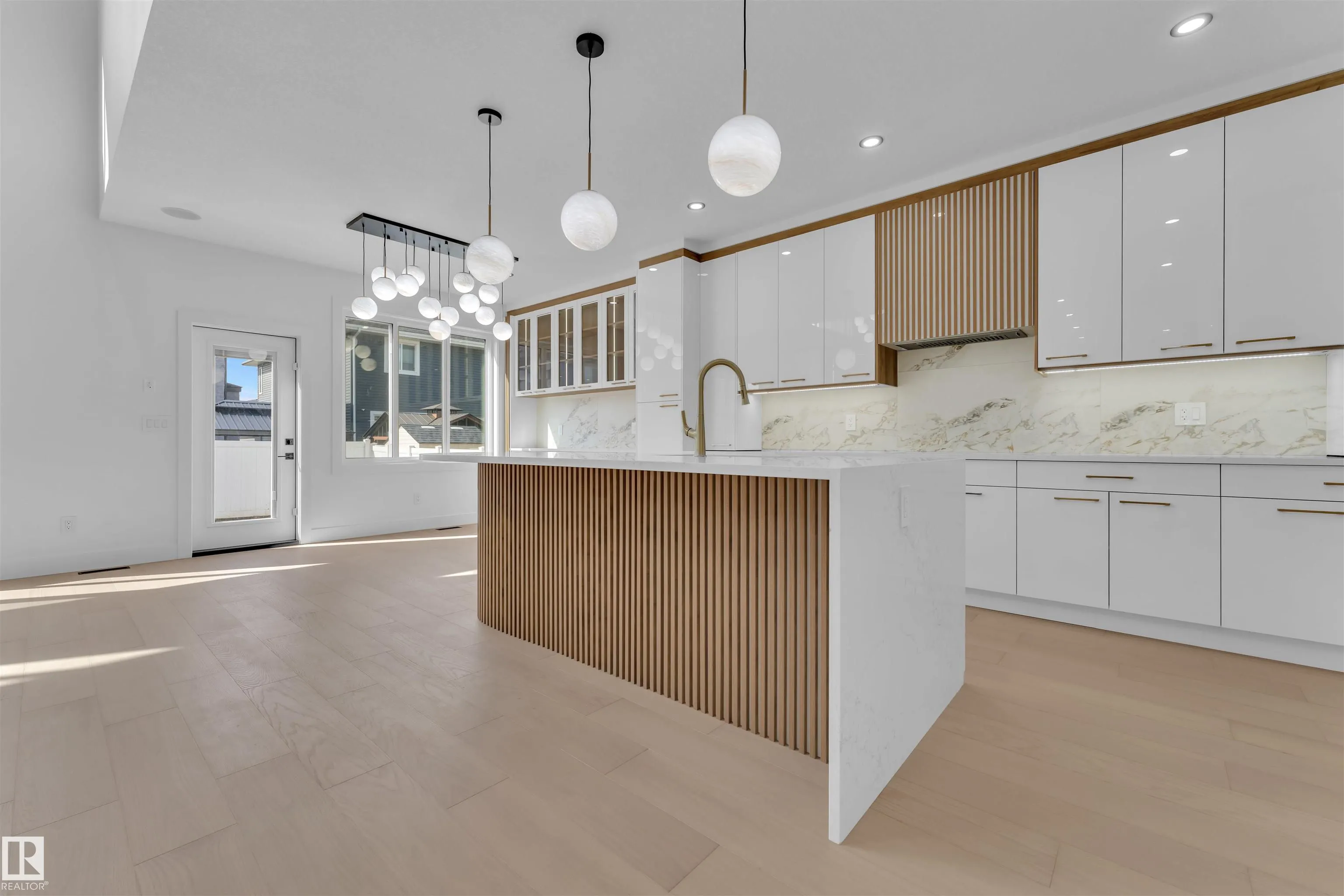 619 FRASER VISTA Vista