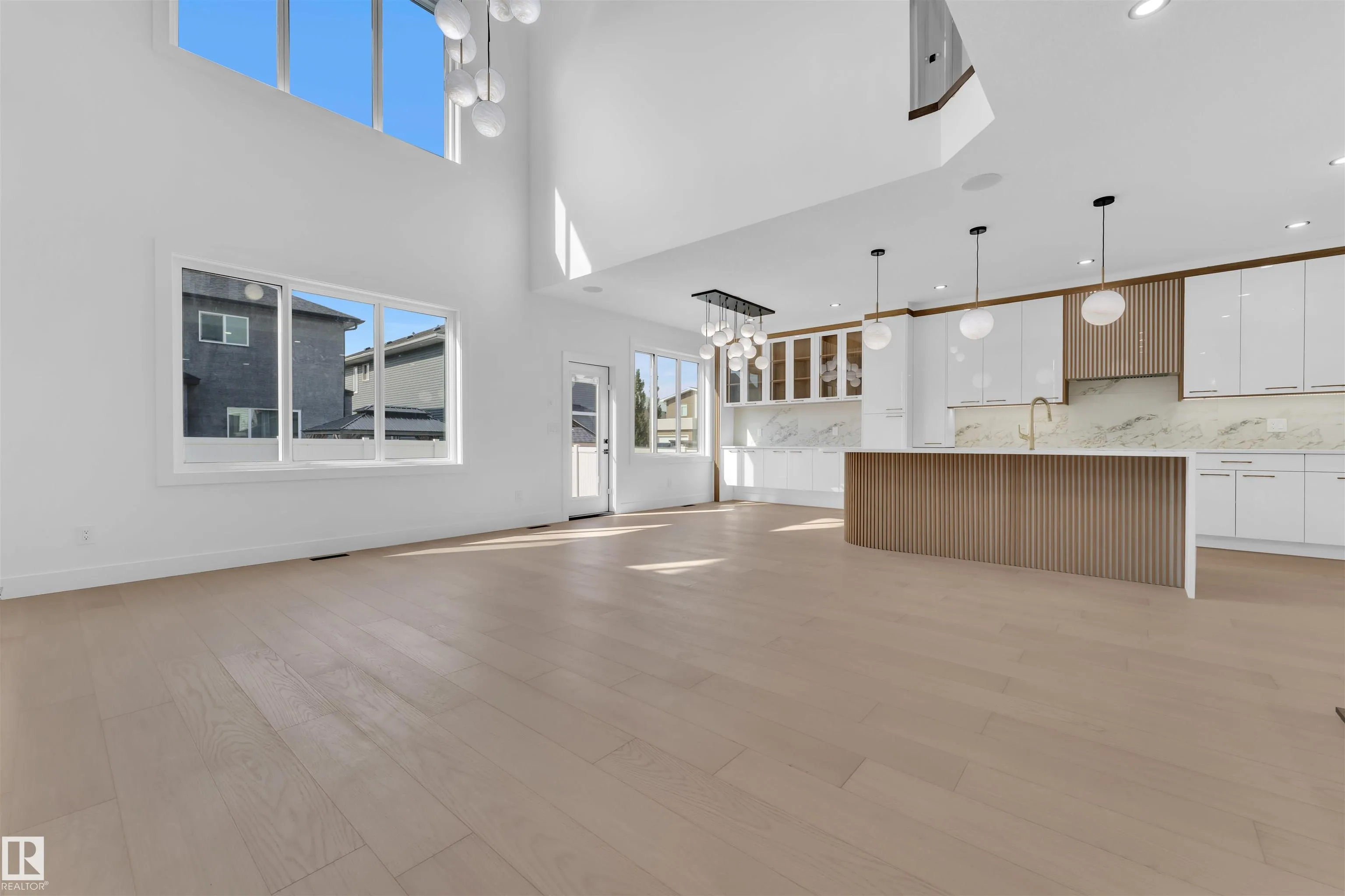 619 FRASER VISTA Vista