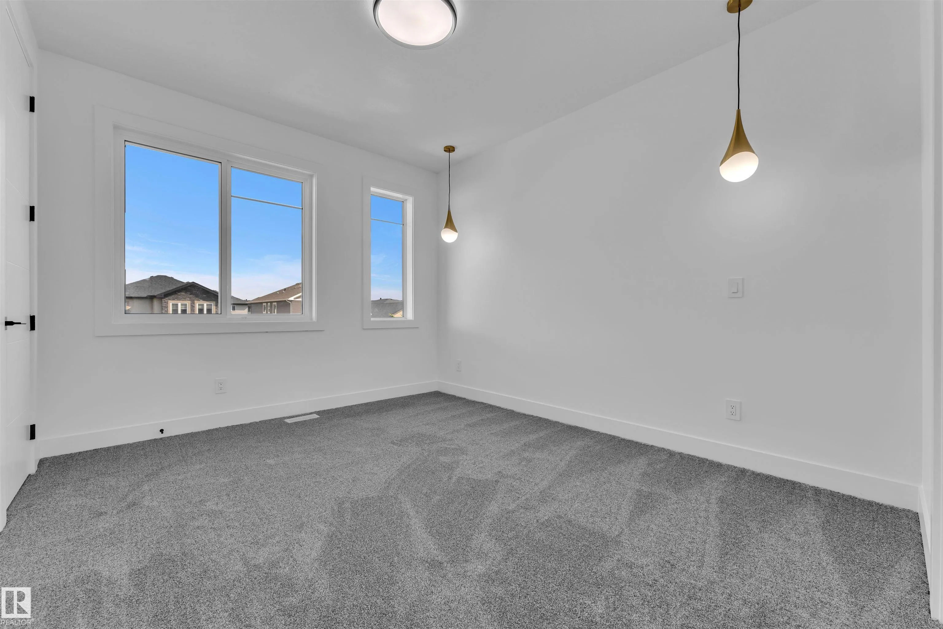 619 FRASER VISTA Vista