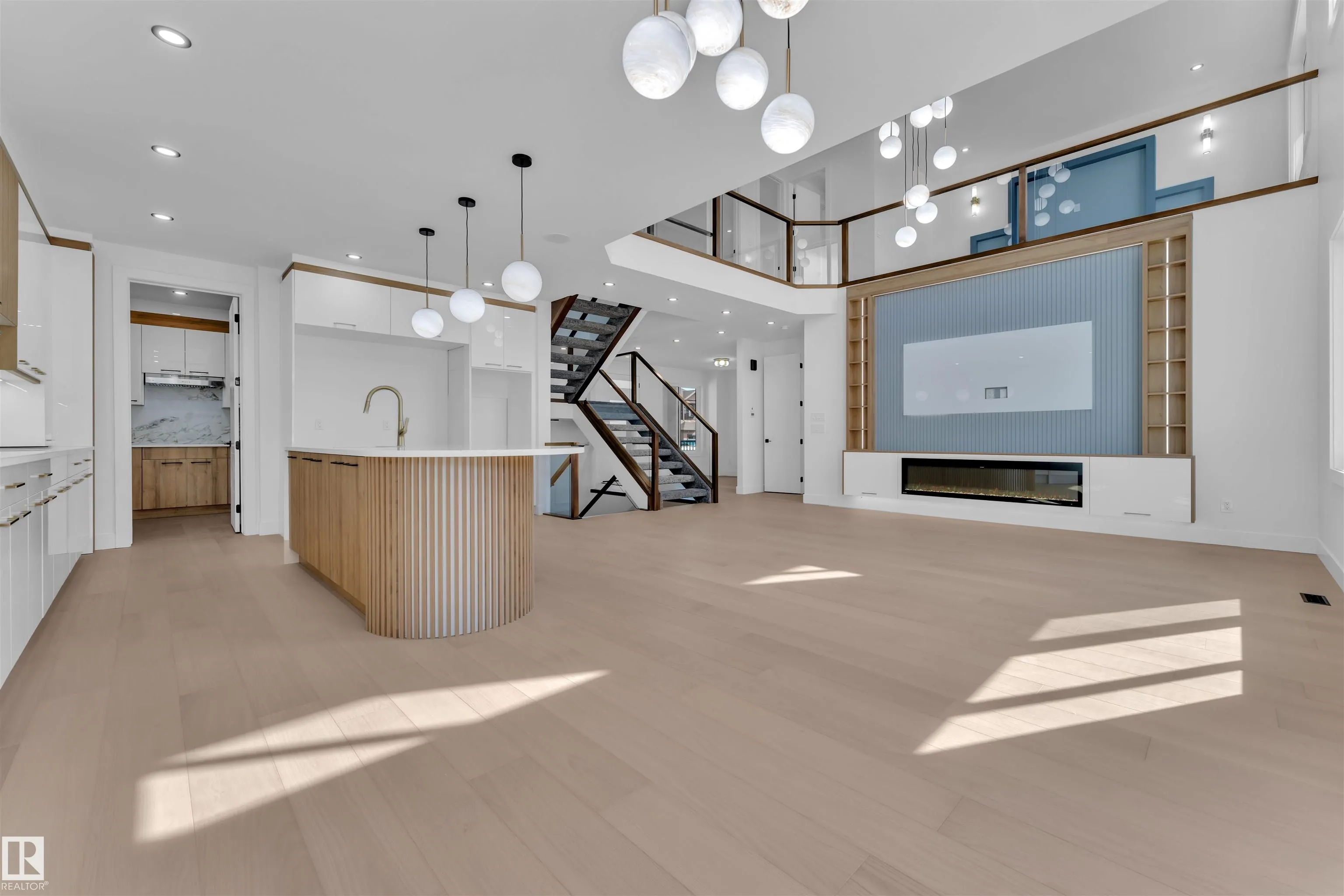 619 FRASER VISTA Vista
