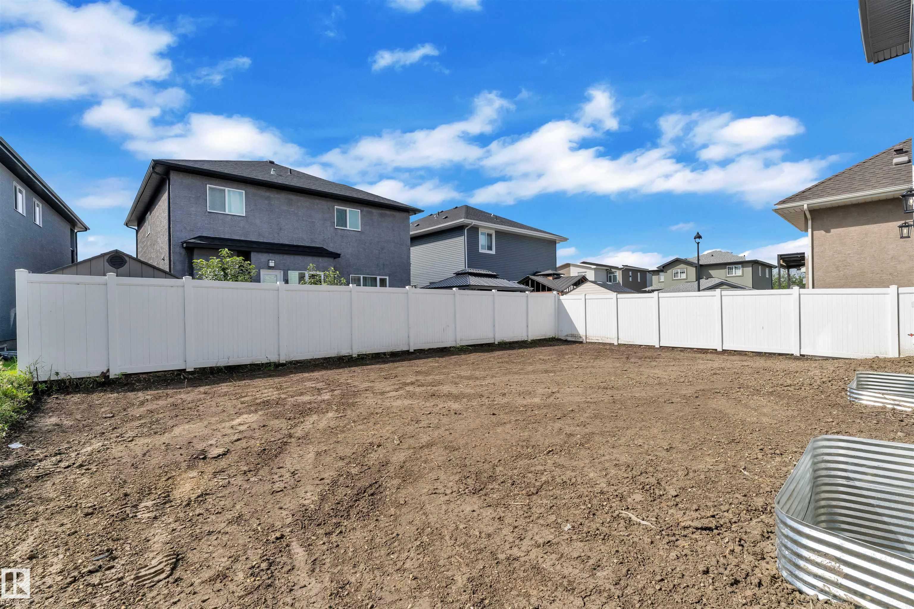 619 FRASER VISTA Vista