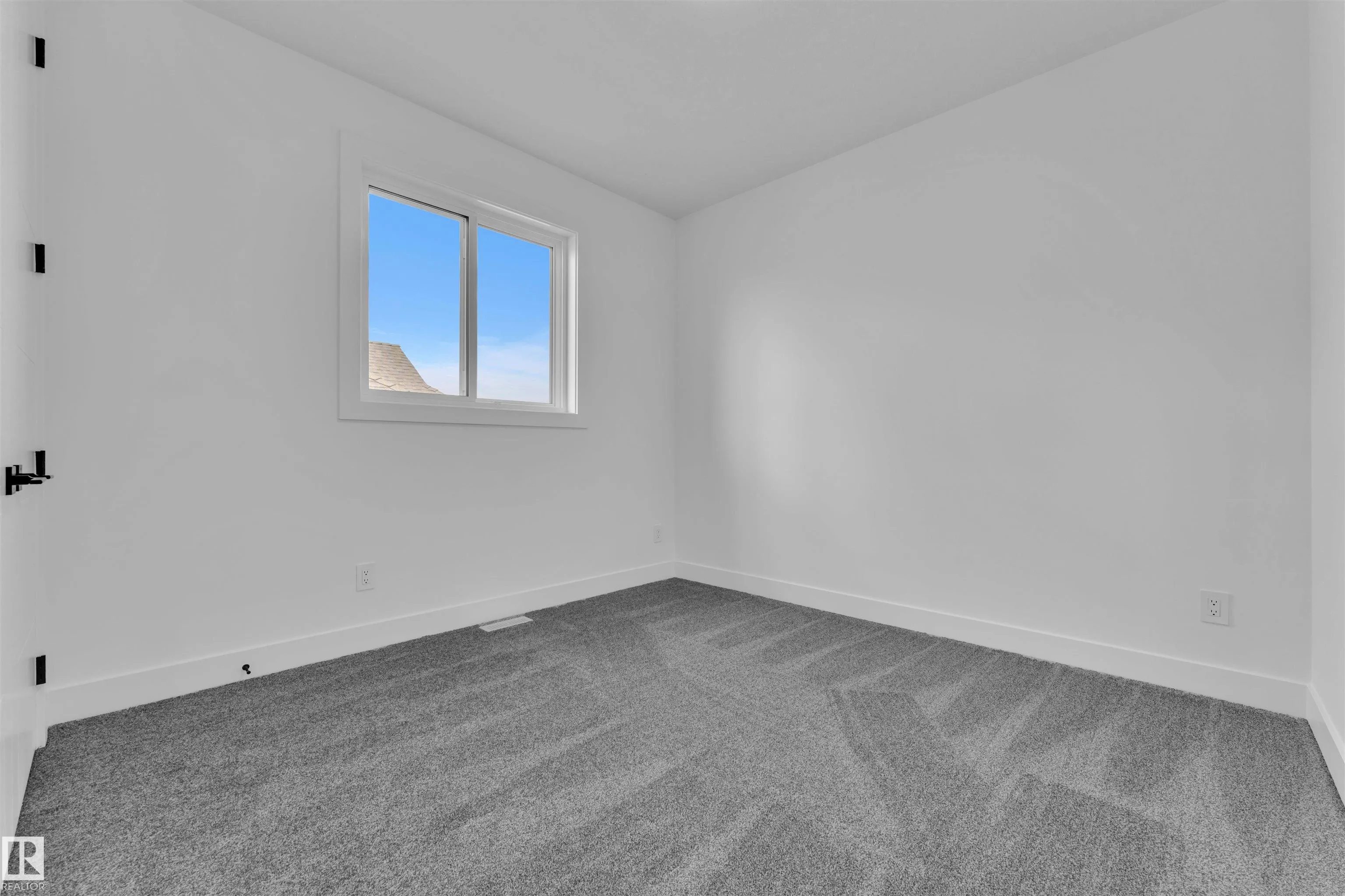 619 FRASER VISTA Vista