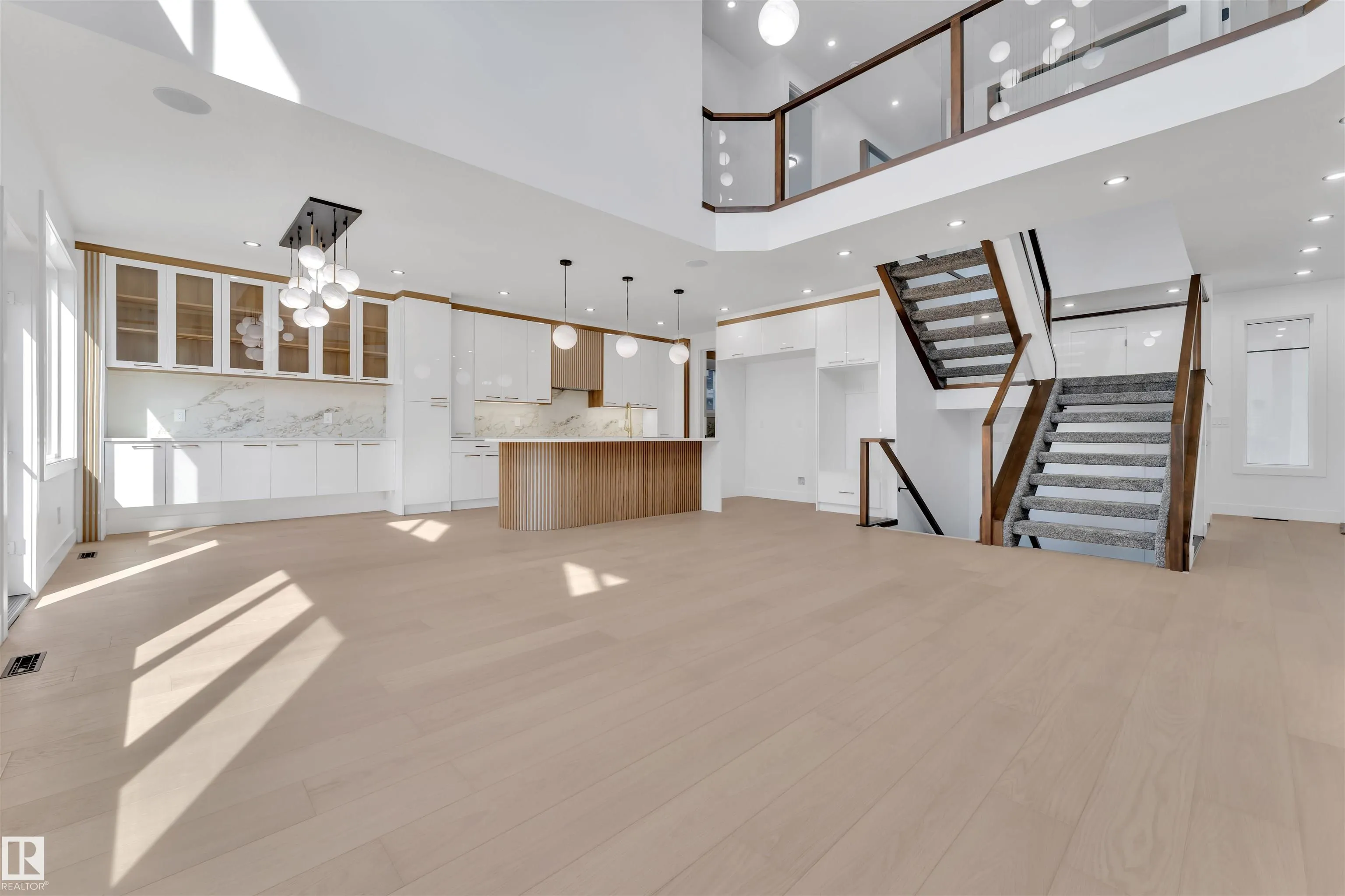 619 FRASER VISTA Vista