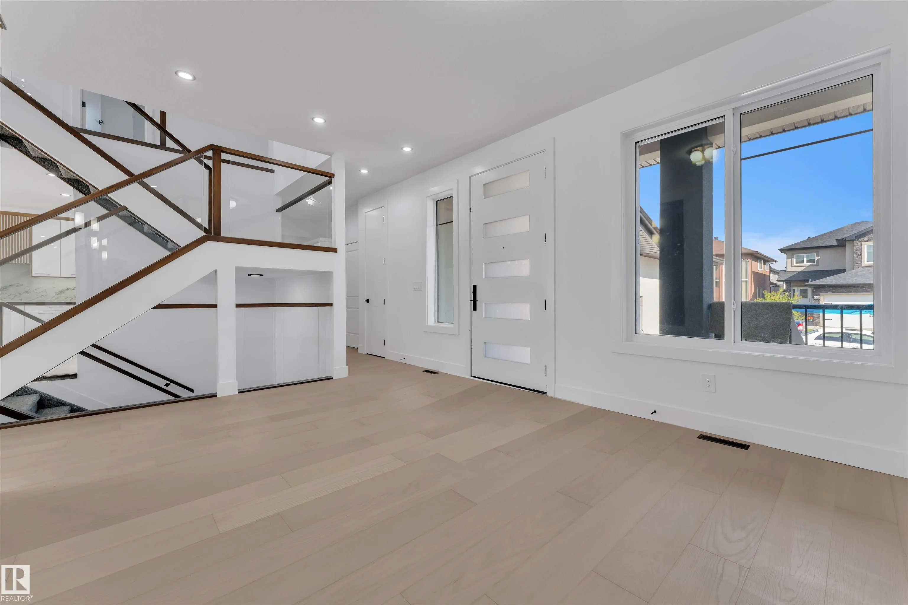 619 FRASER VISTA Vista