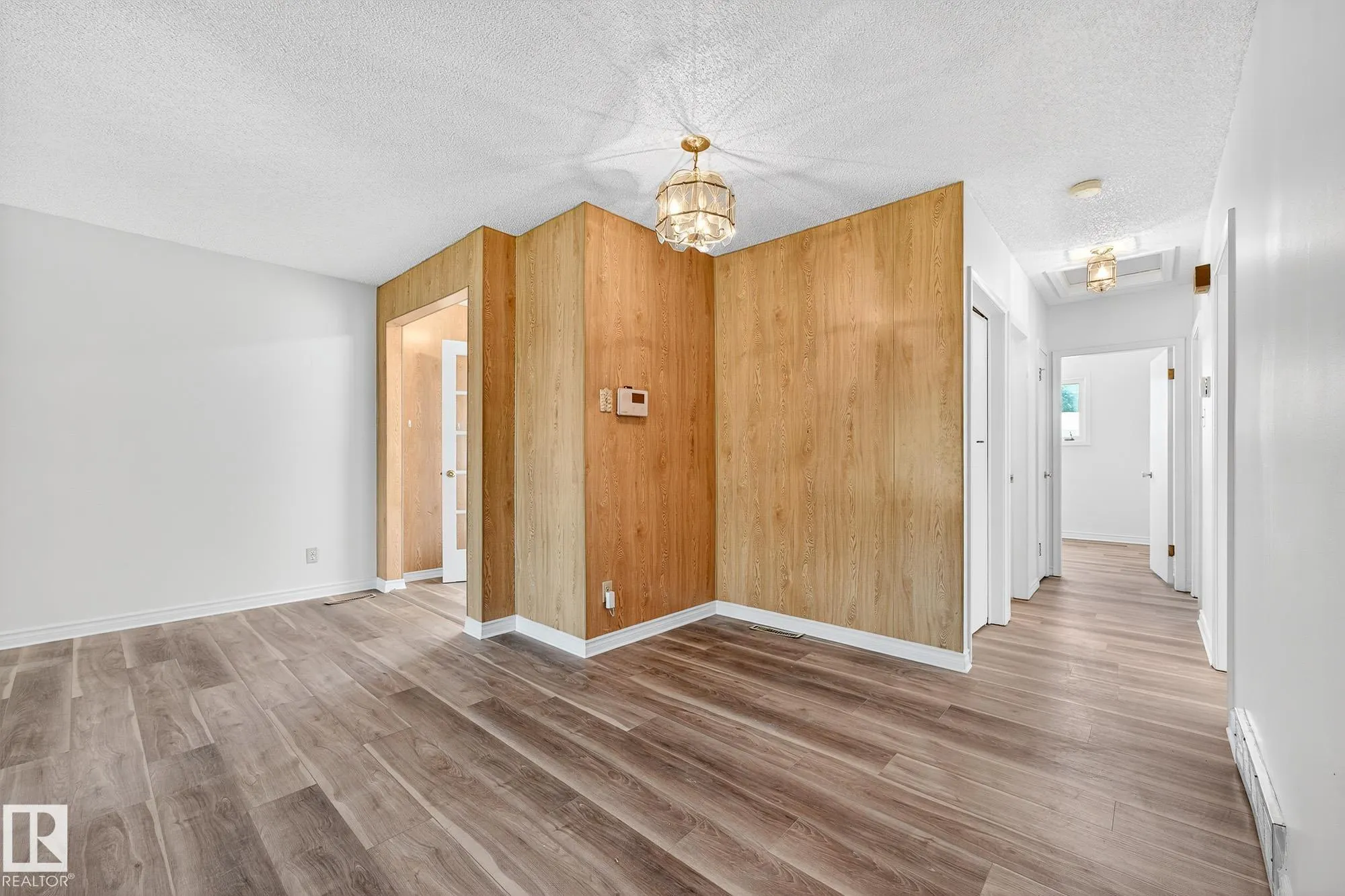 102 MAPLE Court