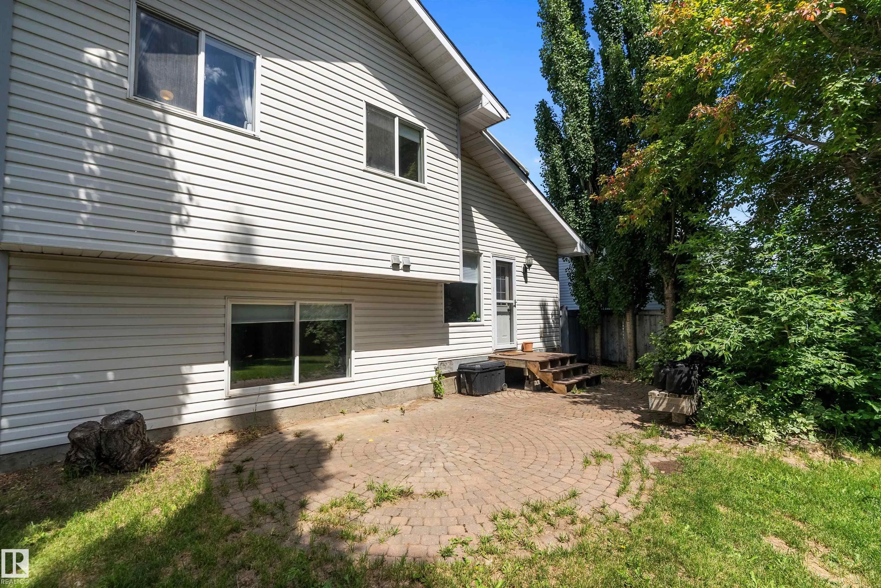 18 ORANGEWOOD Place