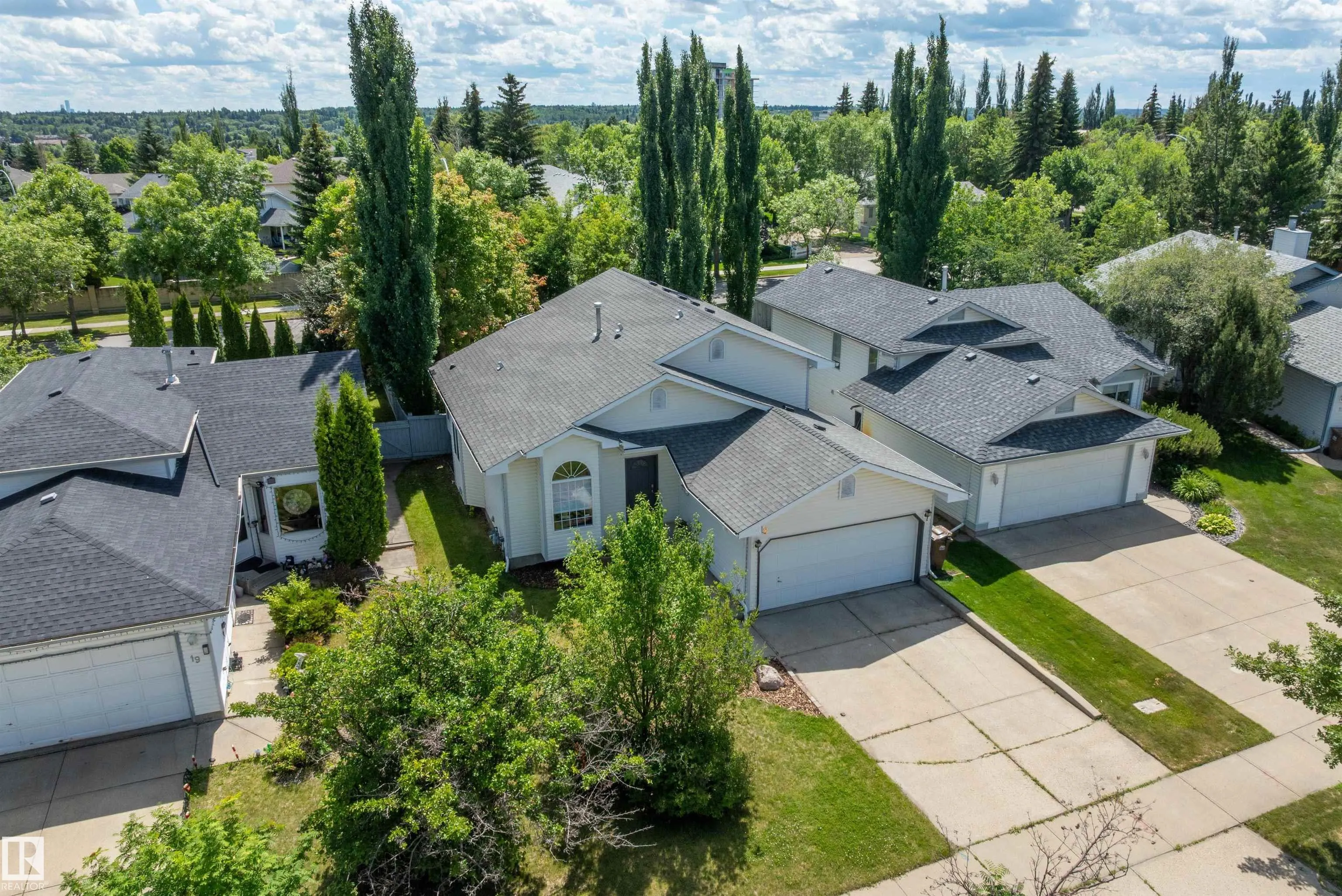 18 ORANGEWOOD Place