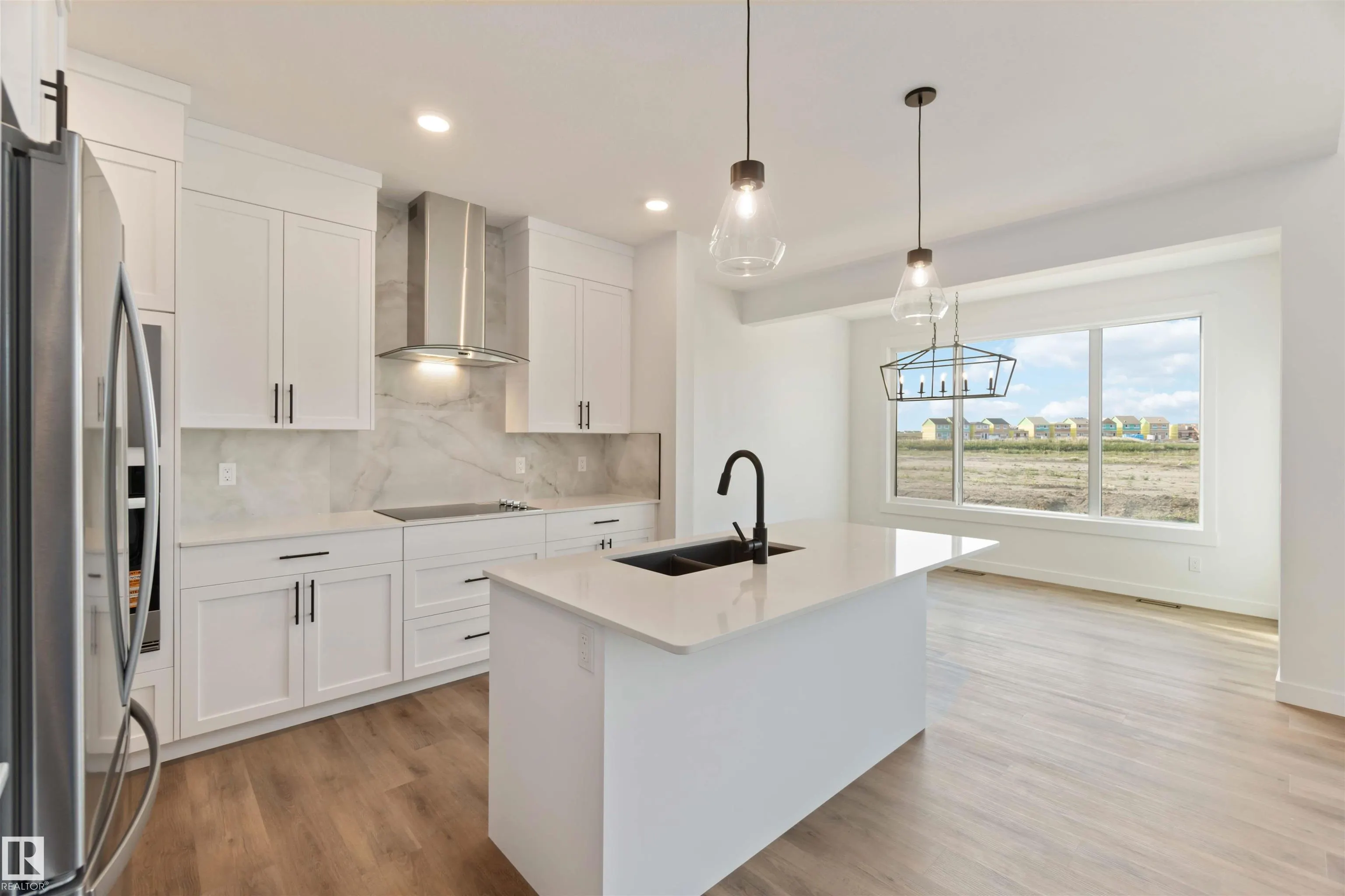 1110 Cristall Crescent