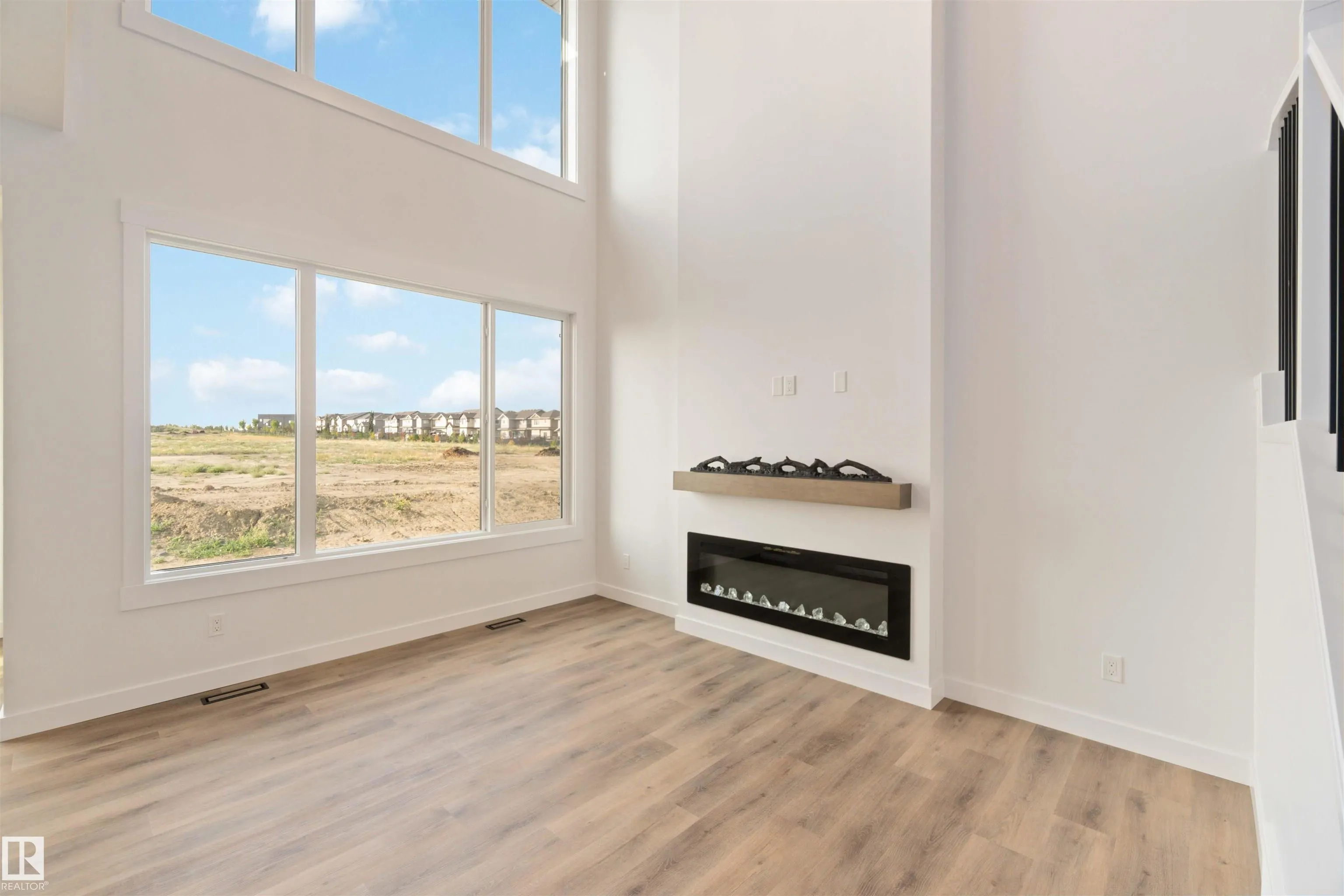 1110 Cristall Crescent