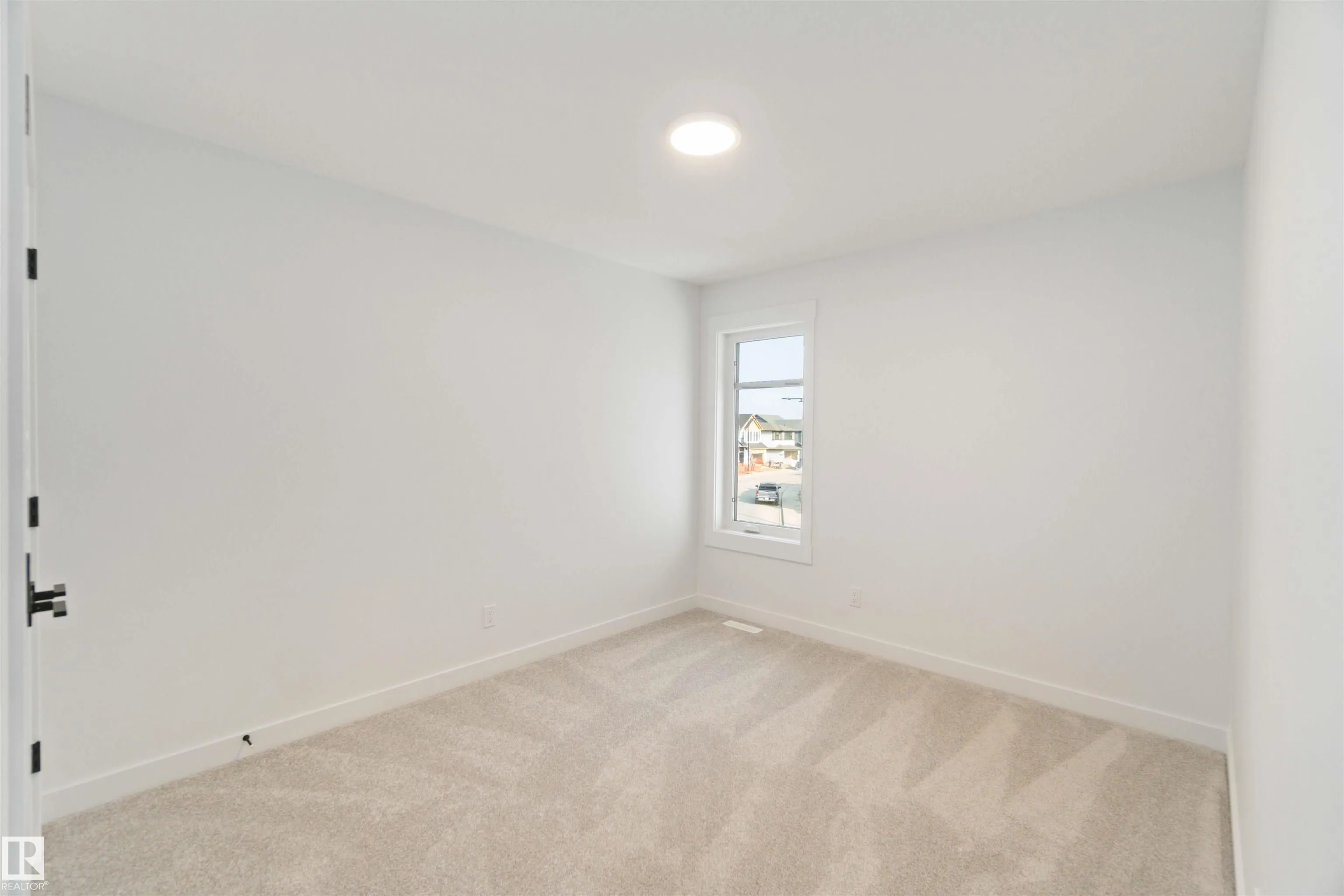 1110 Cristall Crescent