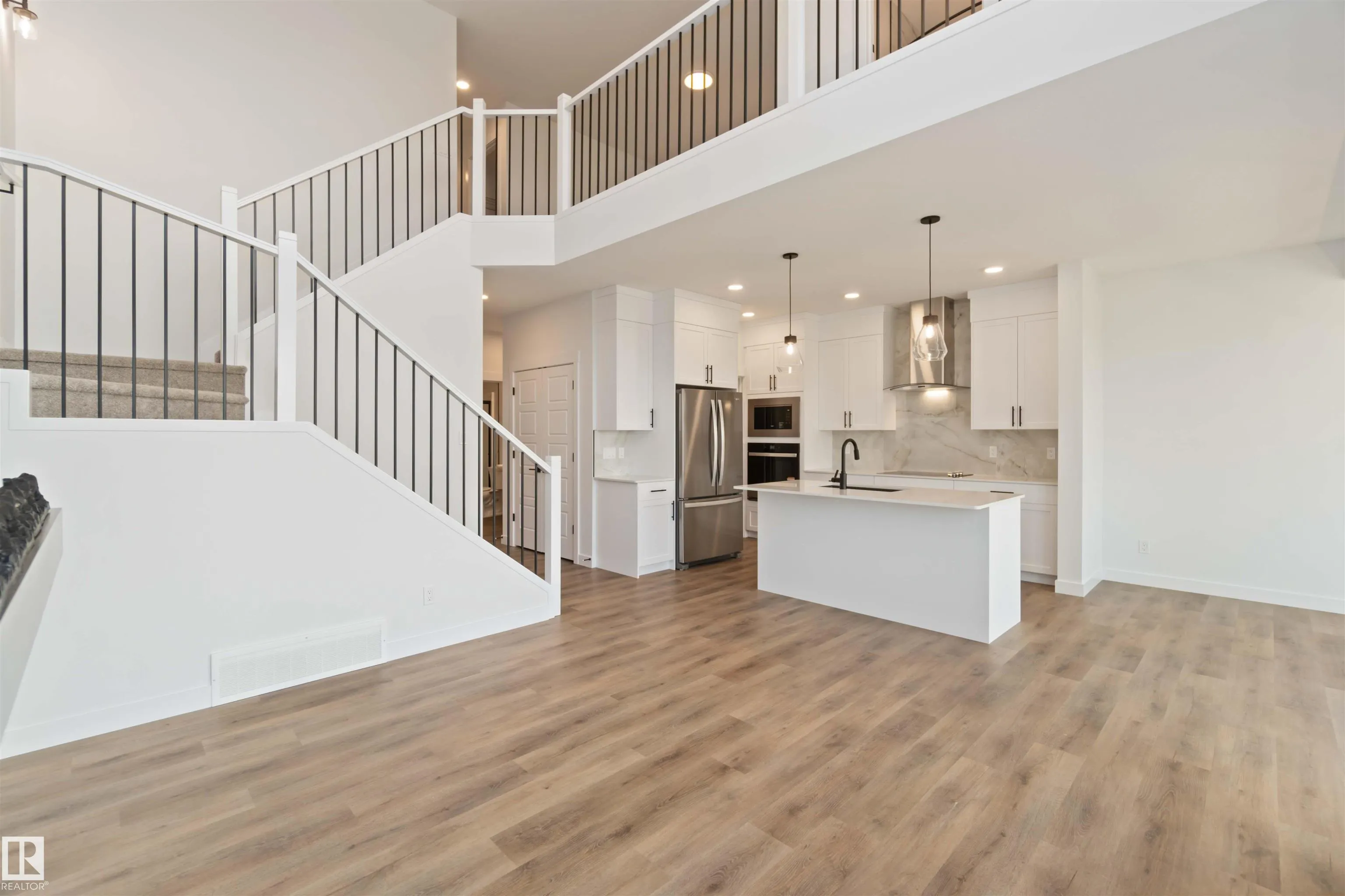 1110 Cristall Crescent