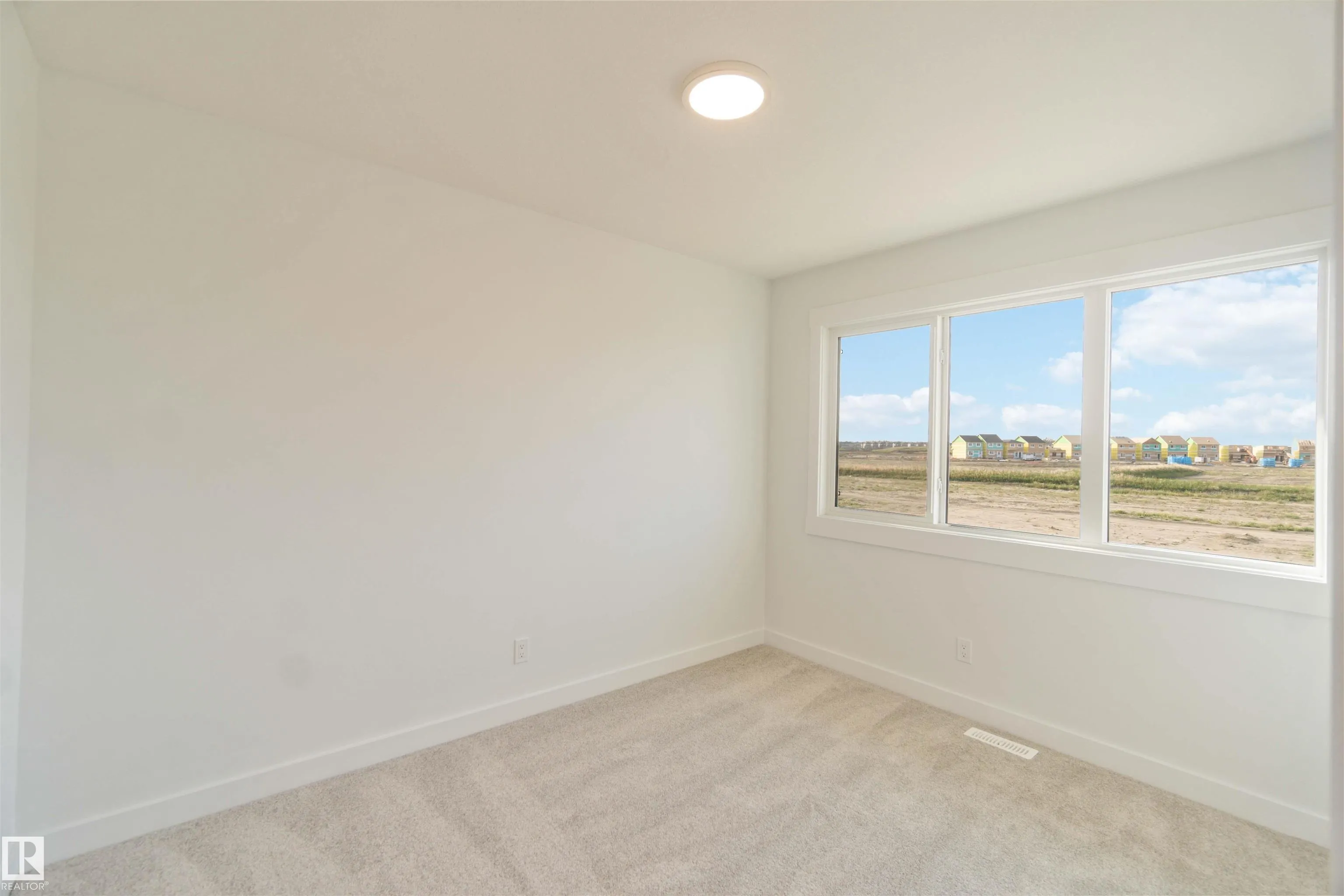 1110 Cristall Crescent