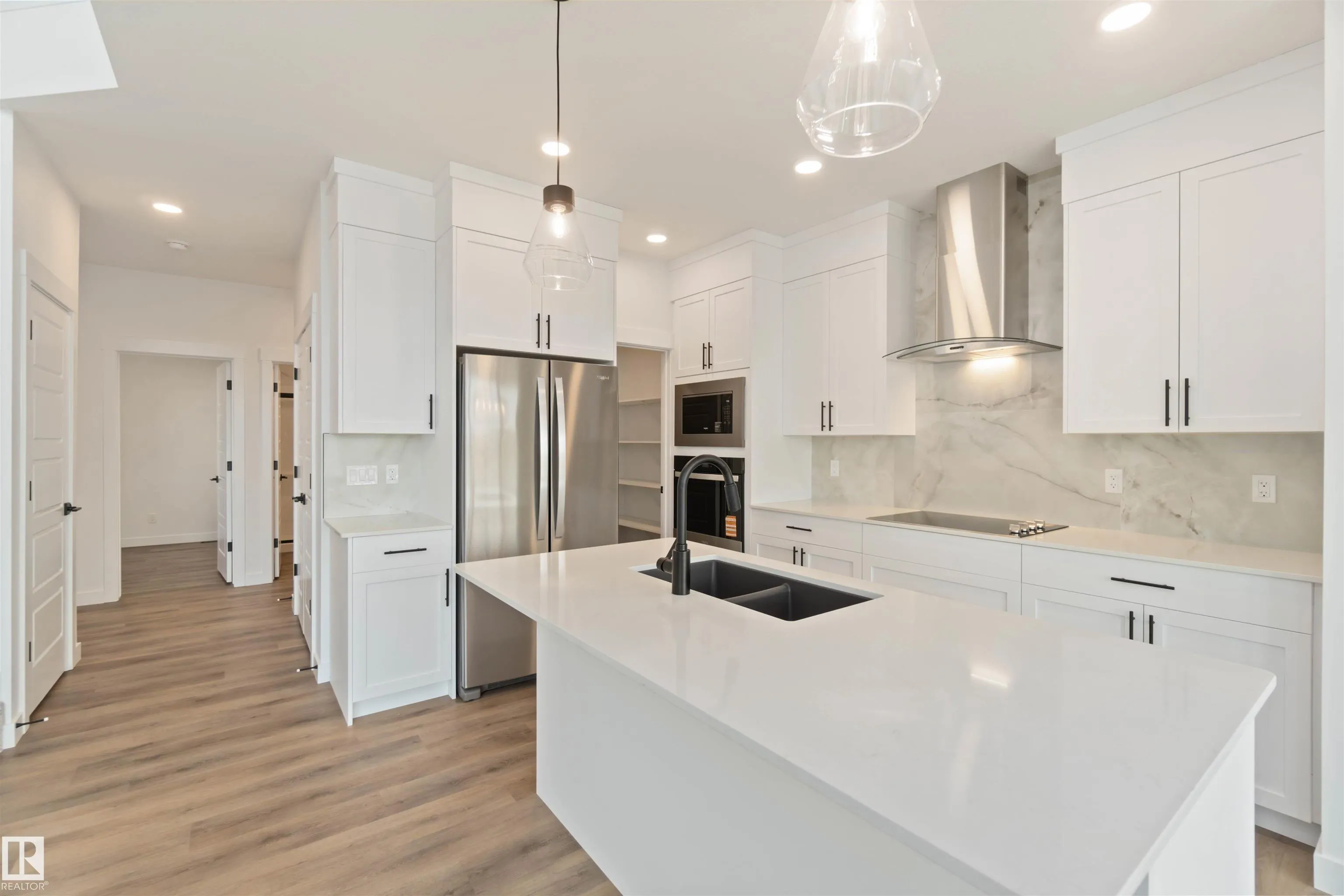 1110 Cristall Crescent