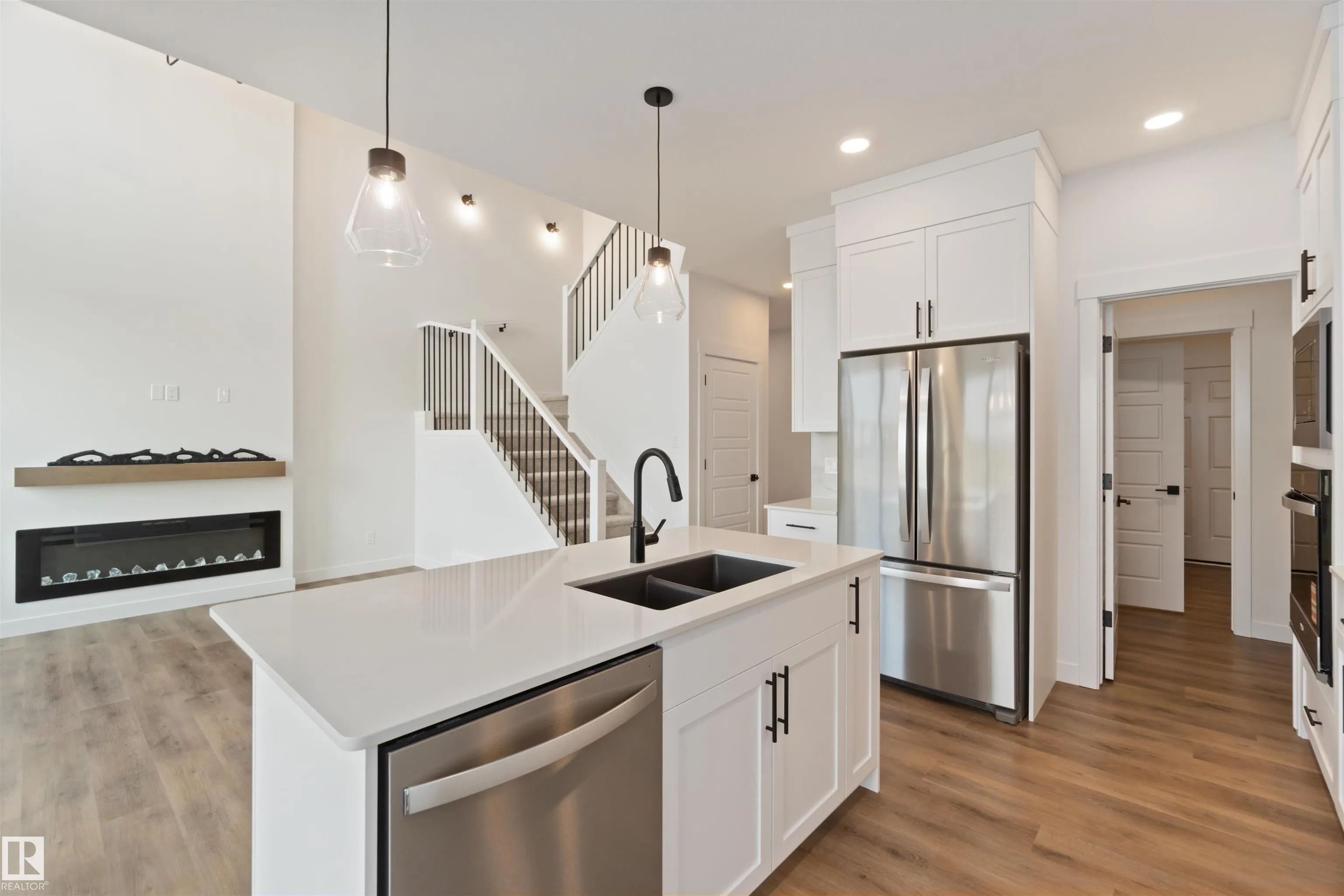 1110 Cristall Crescent